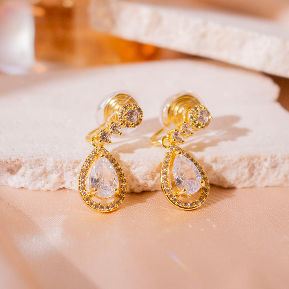 Wholesale Zircon teardrop-shaped mosquito coil ear clips with full diamond geometric earrings