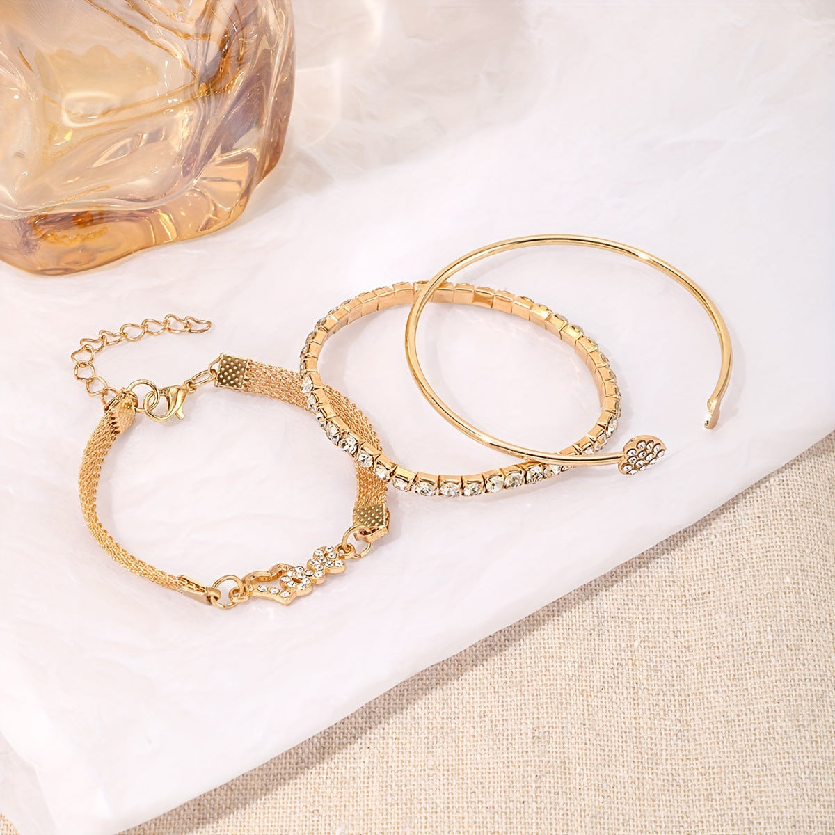 Wholesale Diamond-Encrusted Heart Love Bracelet Set,  Retro Alloy Jewelry,  Fashion Gift Accessory