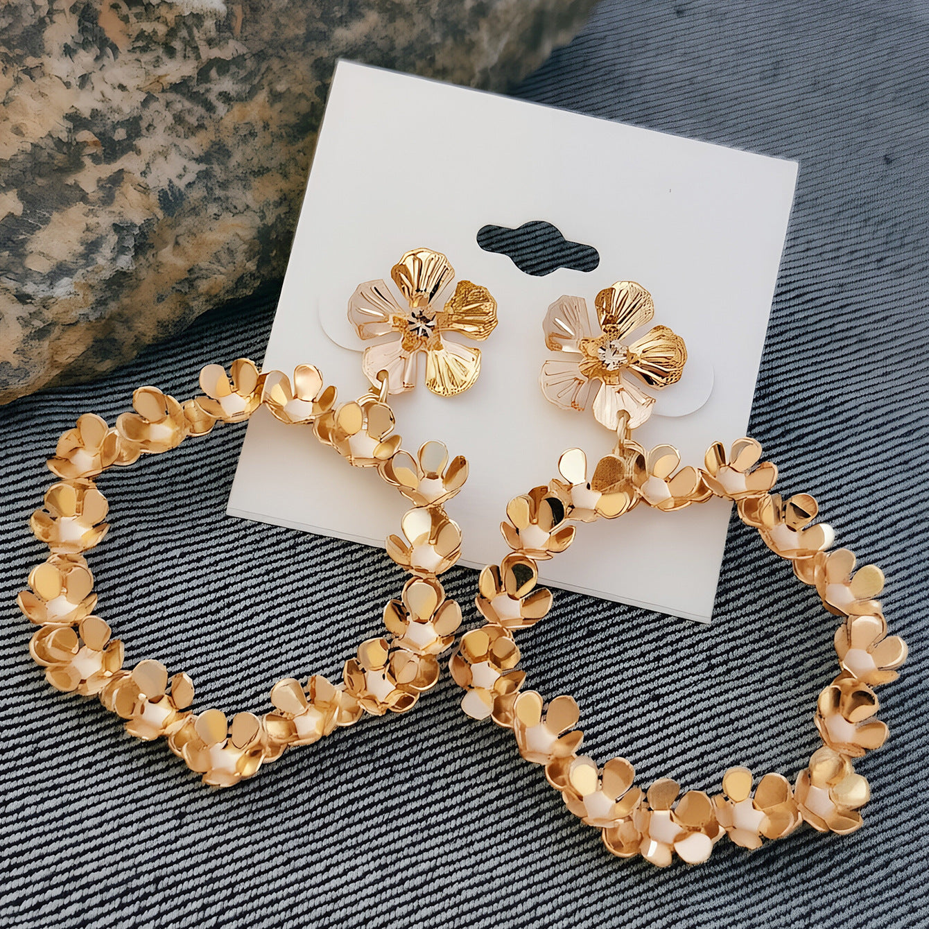 Wholesale Retro Chic Wrinkled Petal Flower Earrings For Women Zinc Alloy Party Jewelry Accessory Gift