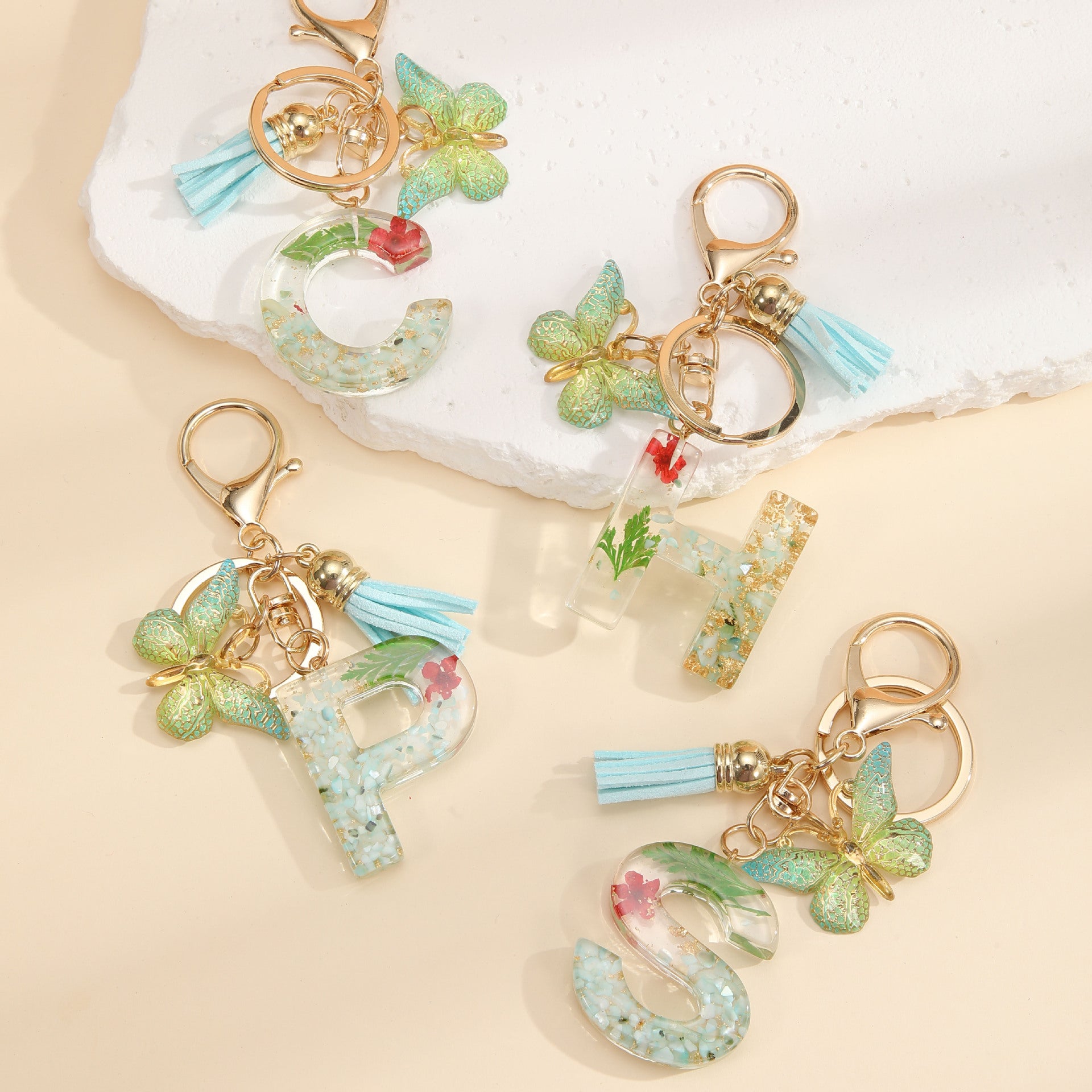 Wholesale Epoxy Green English Letter Dried Flower Crystal Keychain