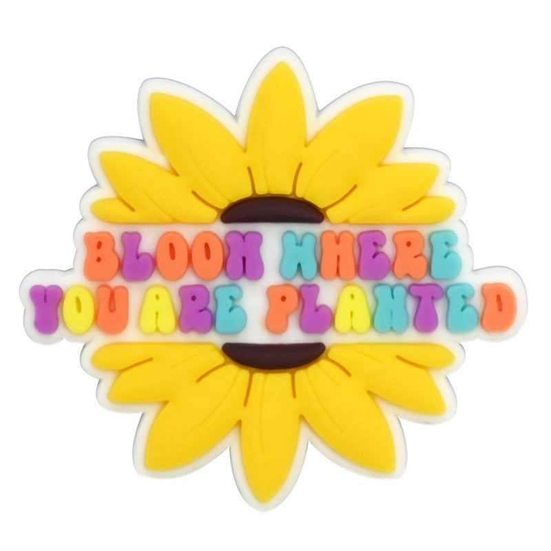 Decorazione casuale all'ingrosso della fibbia della scarpa di gomma morbida del PVC degli zoccoli della serie di frasi inglesi da 100 pezzi