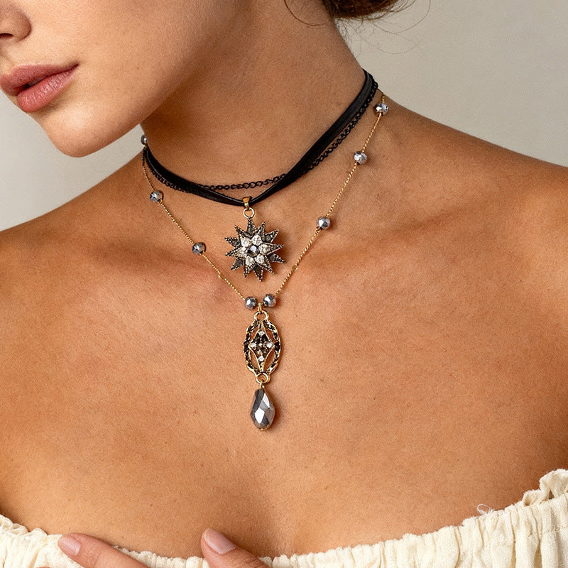 Wholesale Retro Bohemian Layered Collarbone Necklace Alloy Electroplated Boutique Resale Jewelry Accessory