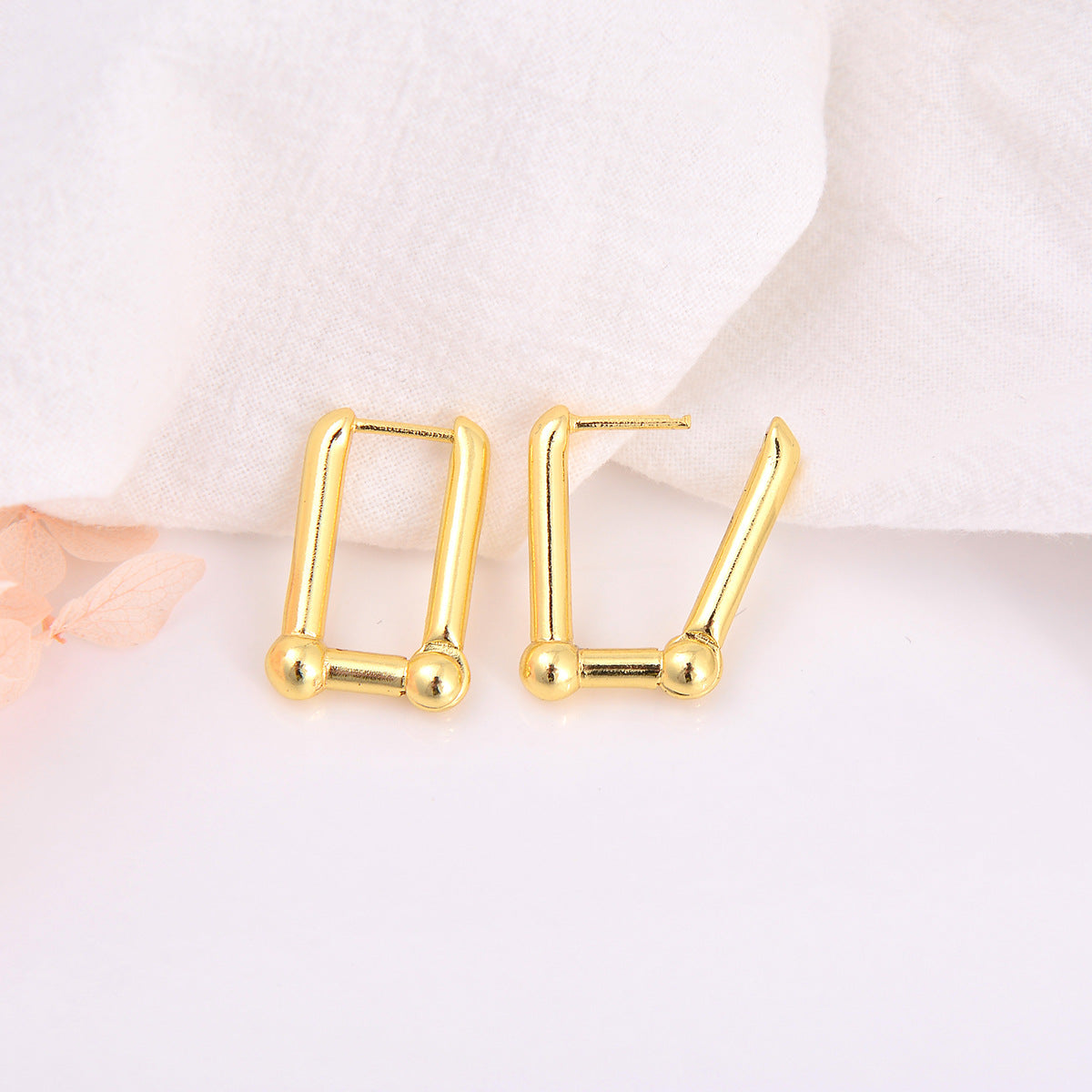 Wholesale Medium rectangular glossy buckle simple earrings
