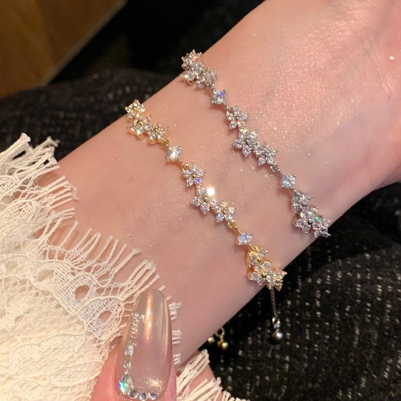 Wholesale French-Style Dreamy Floral Garden Bracelet for Women,  Korean Sweet Girl Dating Ins-Style Youthful Decorative Hand Jewelry