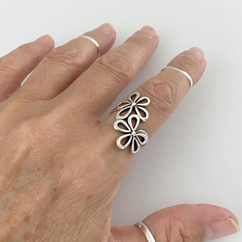 Wholesale Silver Alloy Vintage Hollow Flower Open Ring Jewelry Accessory for Women