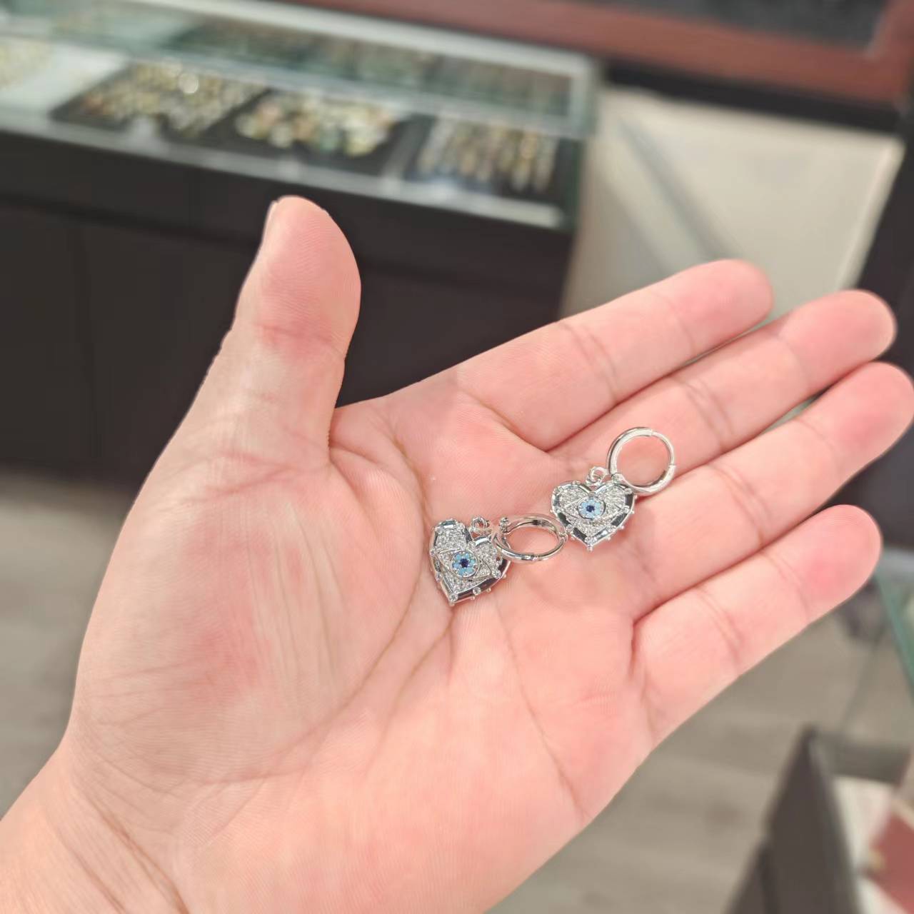 Wholesale Titanium Steel Devil's Eye Love Necklace