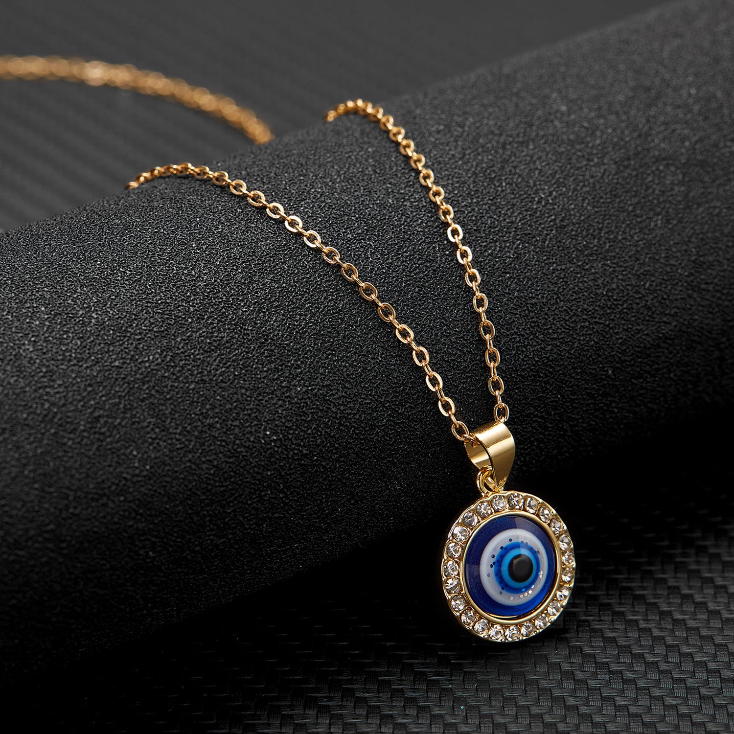 Wholesale Simple Retro Devil's Eye Palm Necklace