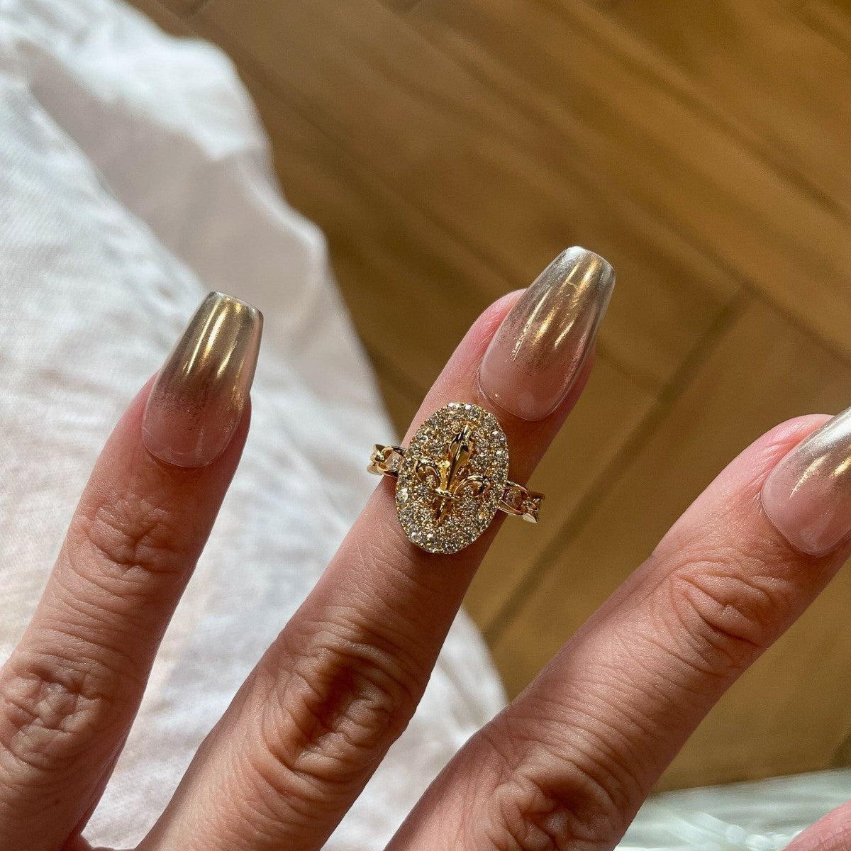 Wholesale Vintage Layered Gold-Plated Fashion Ring,  Retro Palace Style Jewelry Accessory for Everyday Wear