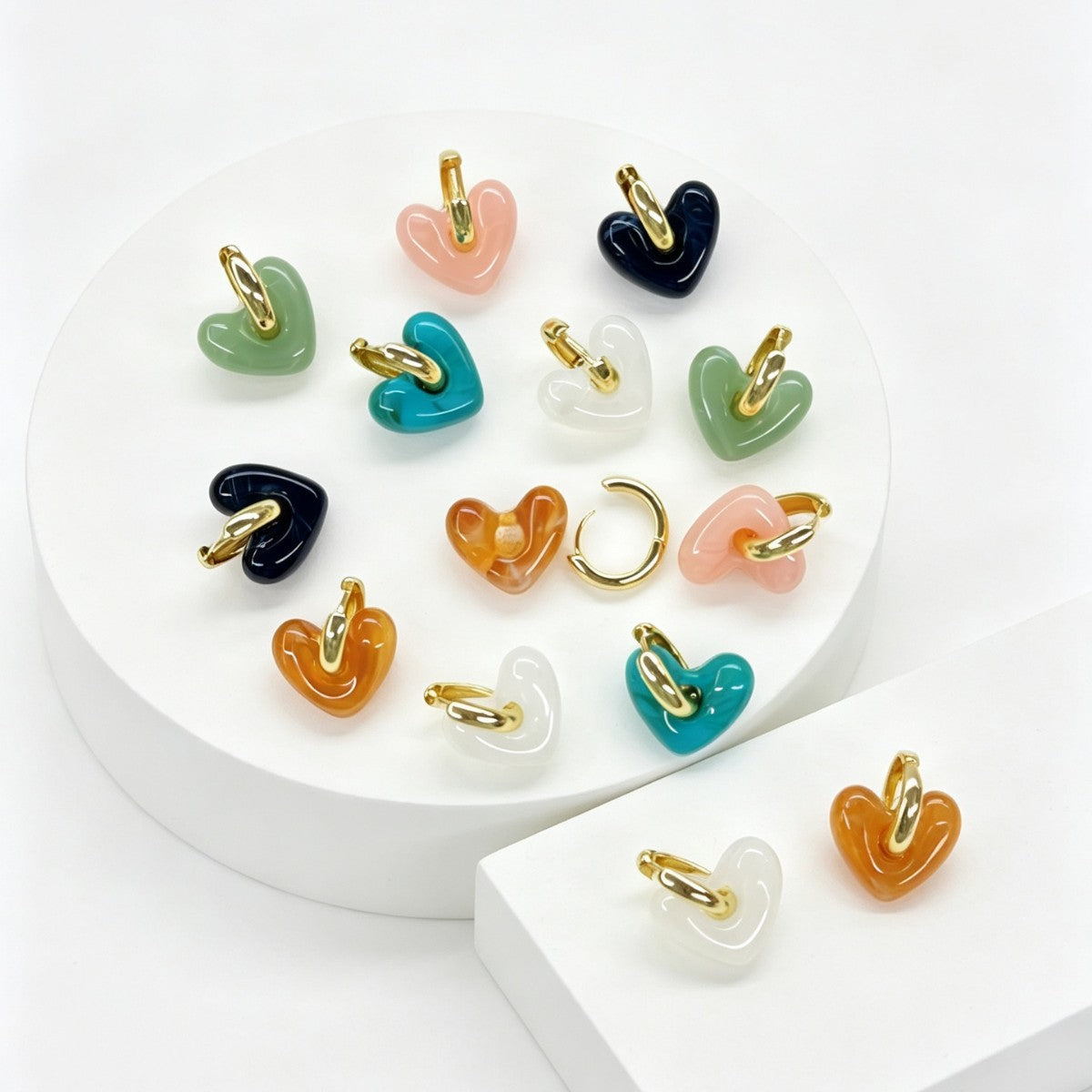 Wholesale Korean Style Acrylic Heart Earrings And Ear Cuffs For Women Trendy Party Jewelry Accessory