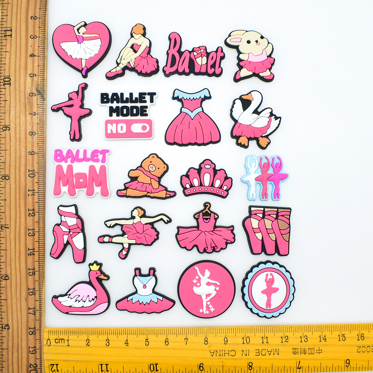 Decorazione casuale all'ingrosso della fibbia della scarpa in gomma morbida della serie di balletto da 100 pezzi