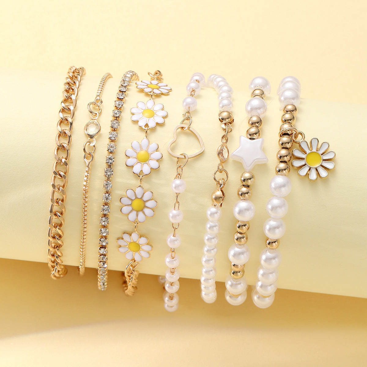 Wholesale Geometric Daisy Flower Love Pearl Bracelet