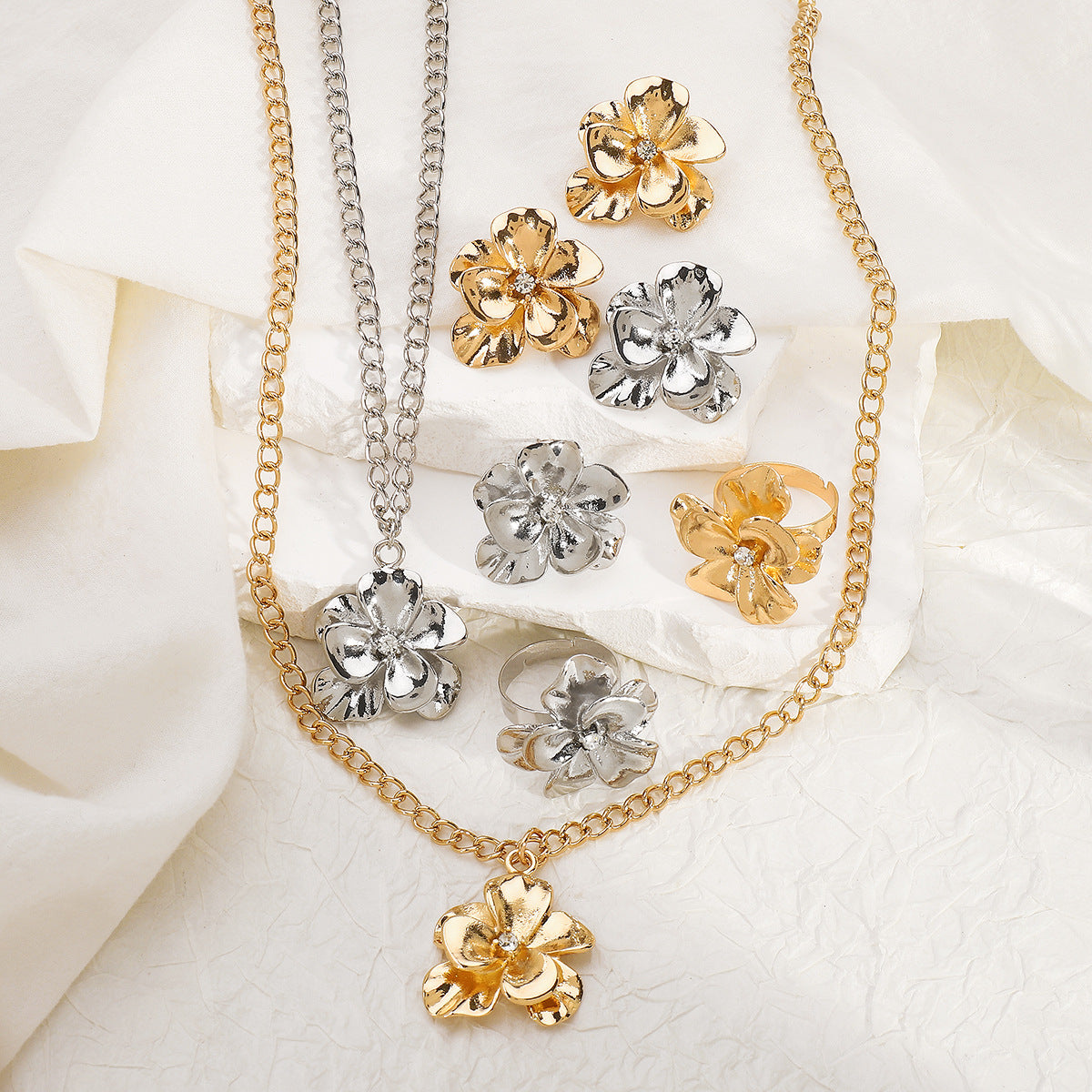 Wholesale Niche Design Sense Metal Flower Earrings  Double Layer Flower Diamond Necklace Ring