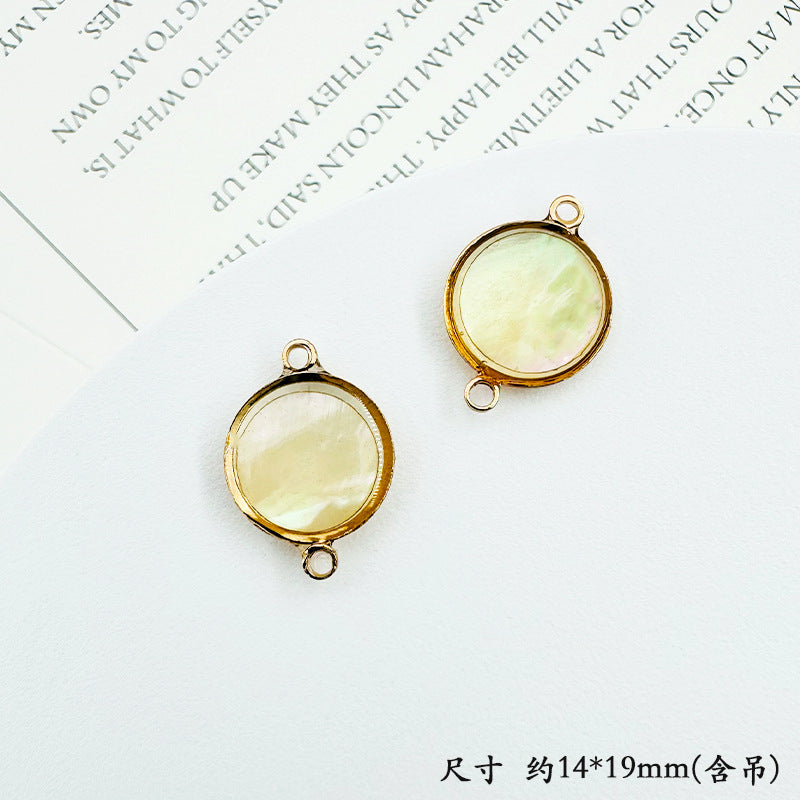 Wholesale Trendy Geometric Shell Pendant Copper Electroplated DIY Jewelry Accessory For Layering Necklaces Boutique Resale