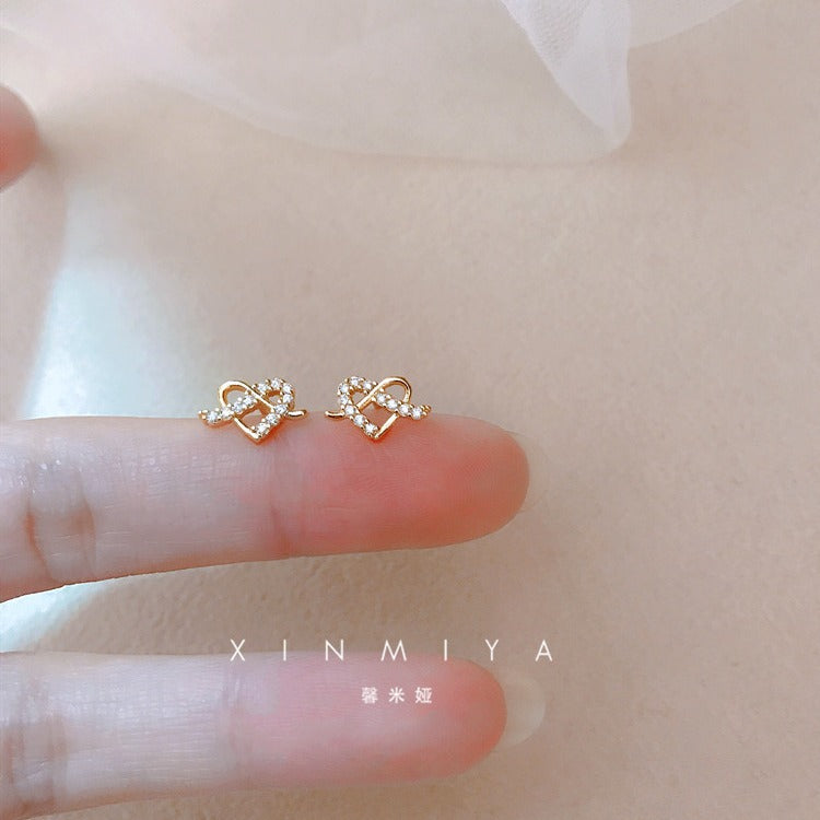 Wholesale S925 Silver Needle Love Earrings