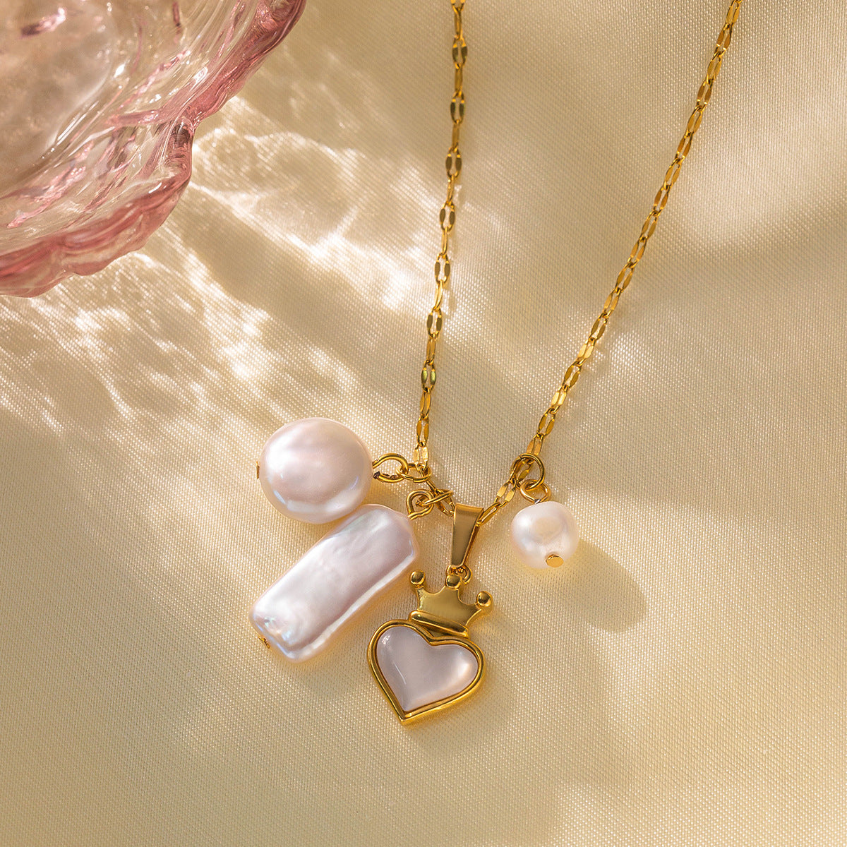 Wholesale Titanium steel freshwater beads love Fritillaria necklace