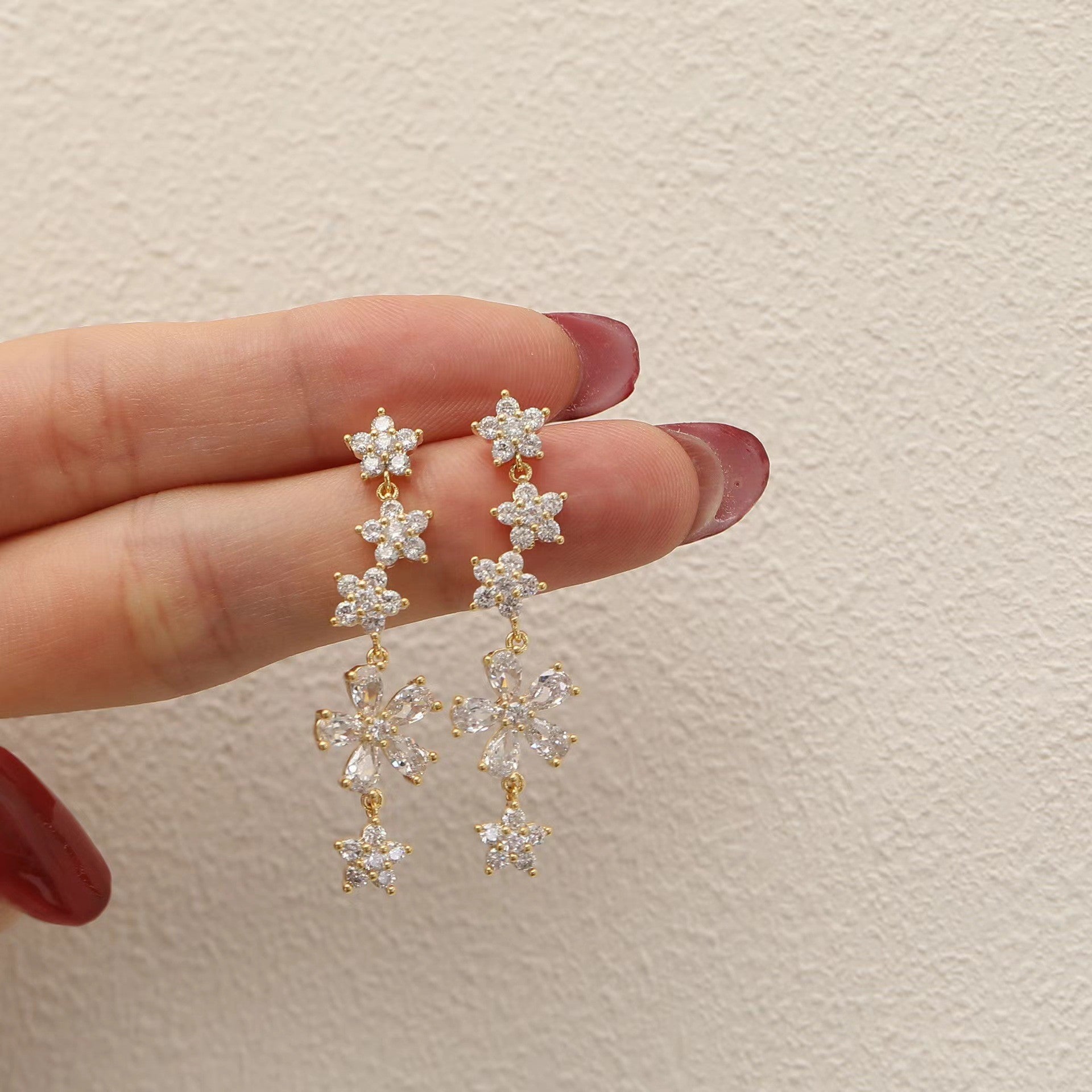 Wholesale Alloy Electroplated Hollow Zircon Stud Earrings Geometric Design Party Jewelry Gift for Women