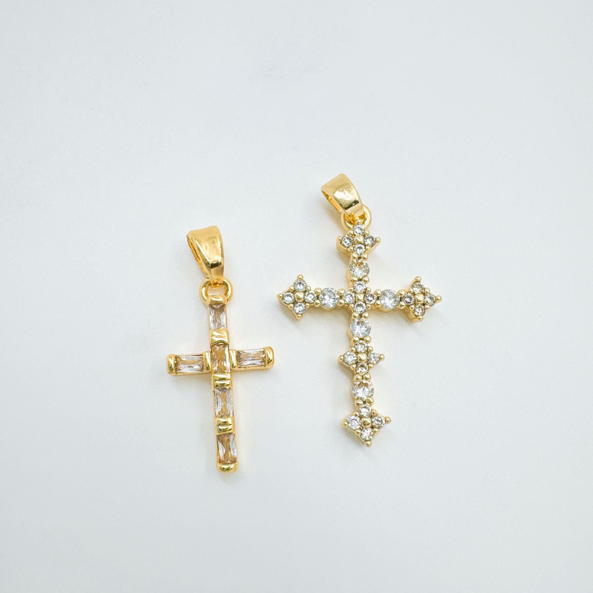 Wholesale Trendy Gold-Plated Micro-Inlaid Zircon Cross Pendant Necklace,  Fashion Accessory for Resale