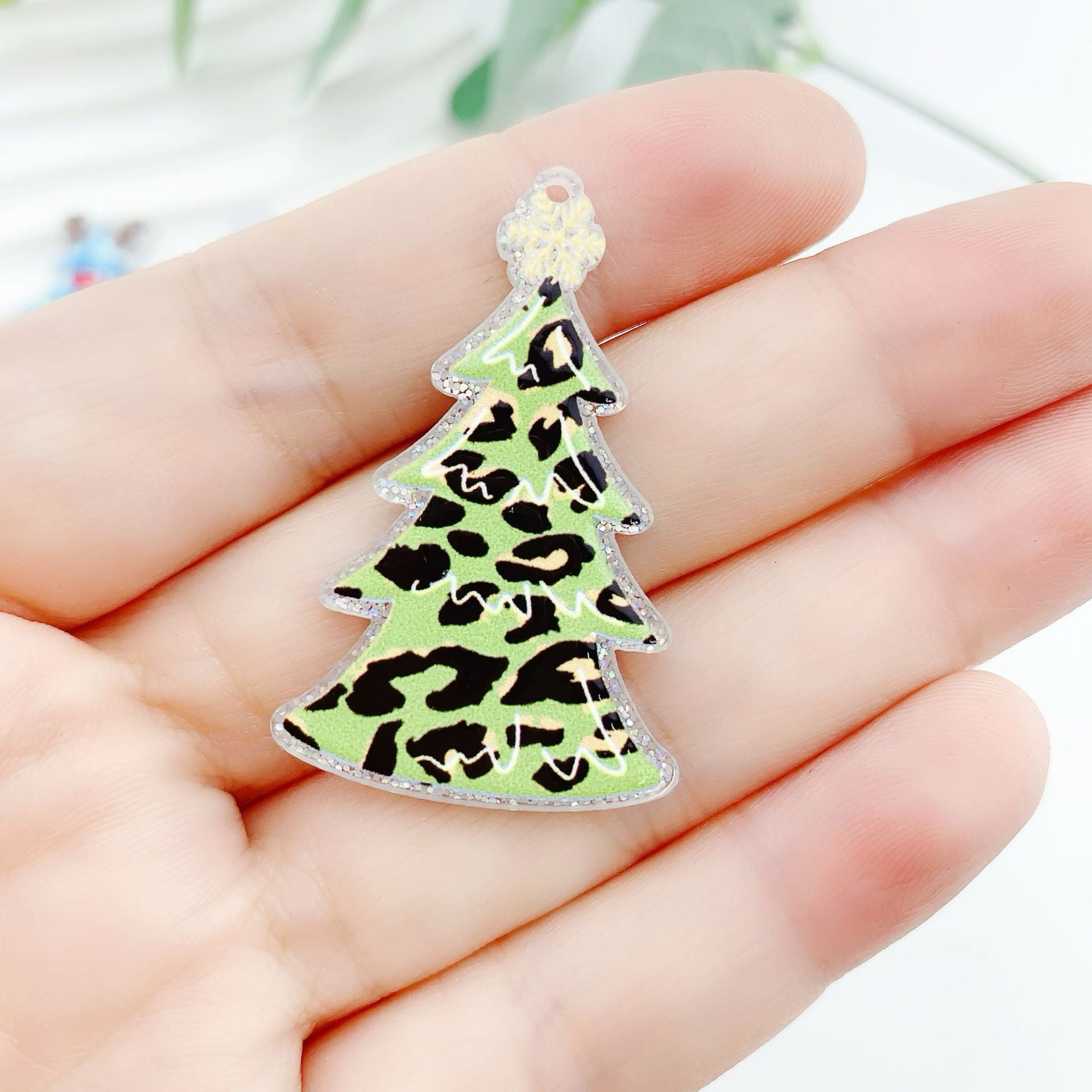Wholesale 10pcs acrylic Christmas Plaid leopard print pendant