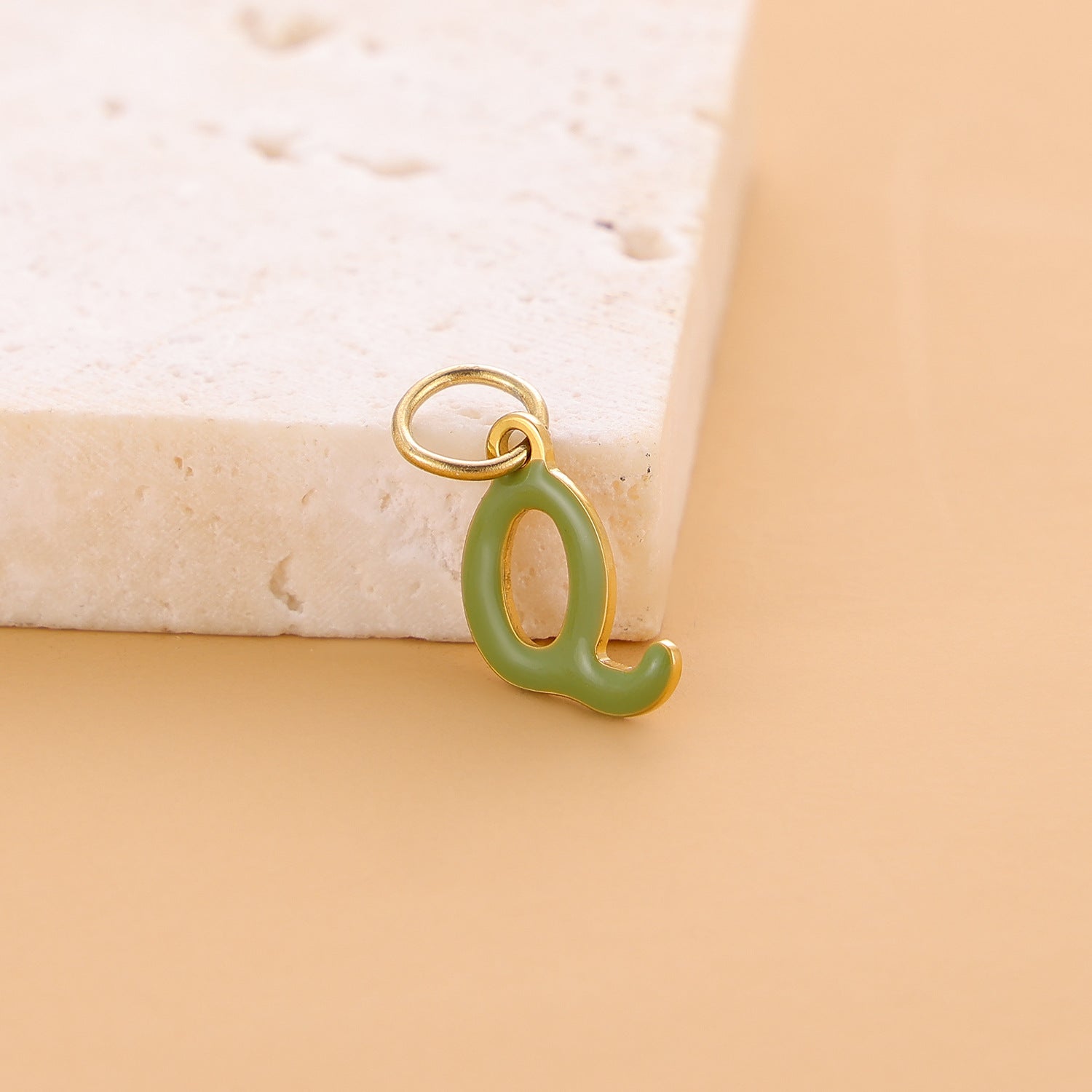 Wholesale Colorful 26 English letter pendant oil drop titanium steel vacuum plating pendant