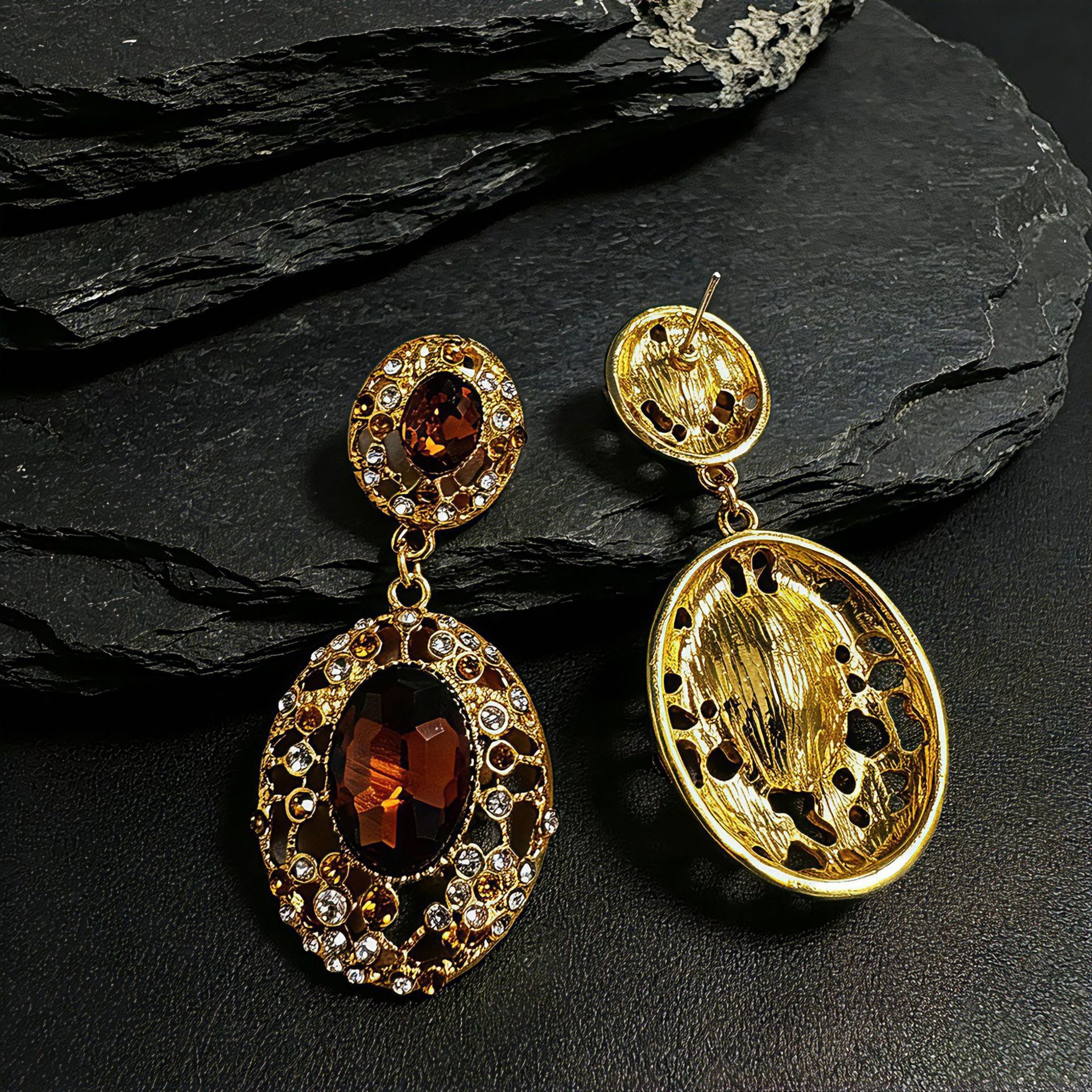 Wholesale Alloy Retro Oval Dangle Earrings Silver Needle Style Boutique Jewelry Accessory