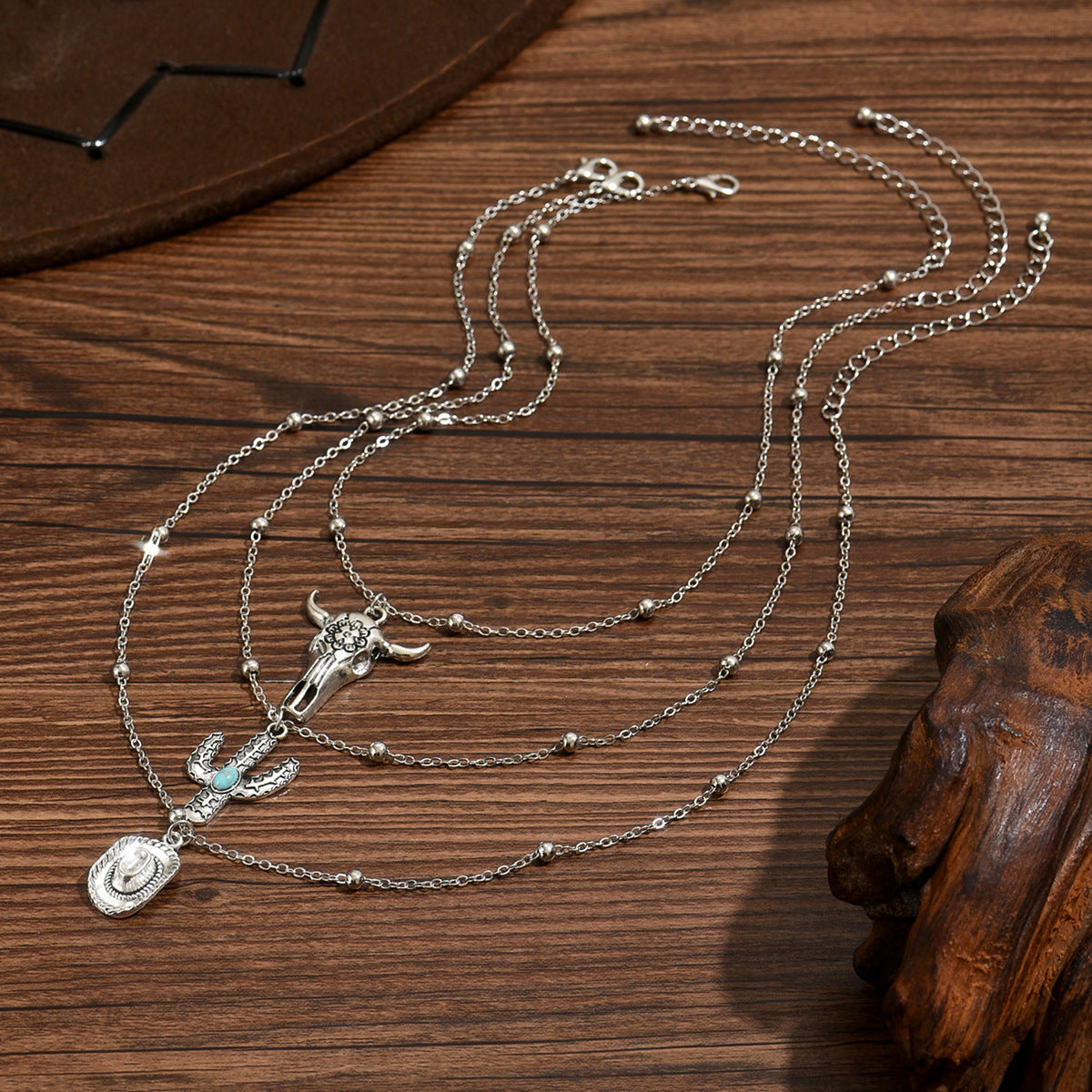 Wholesale 2PCS Western-style turquoise set with cactus and bull' s head necklace