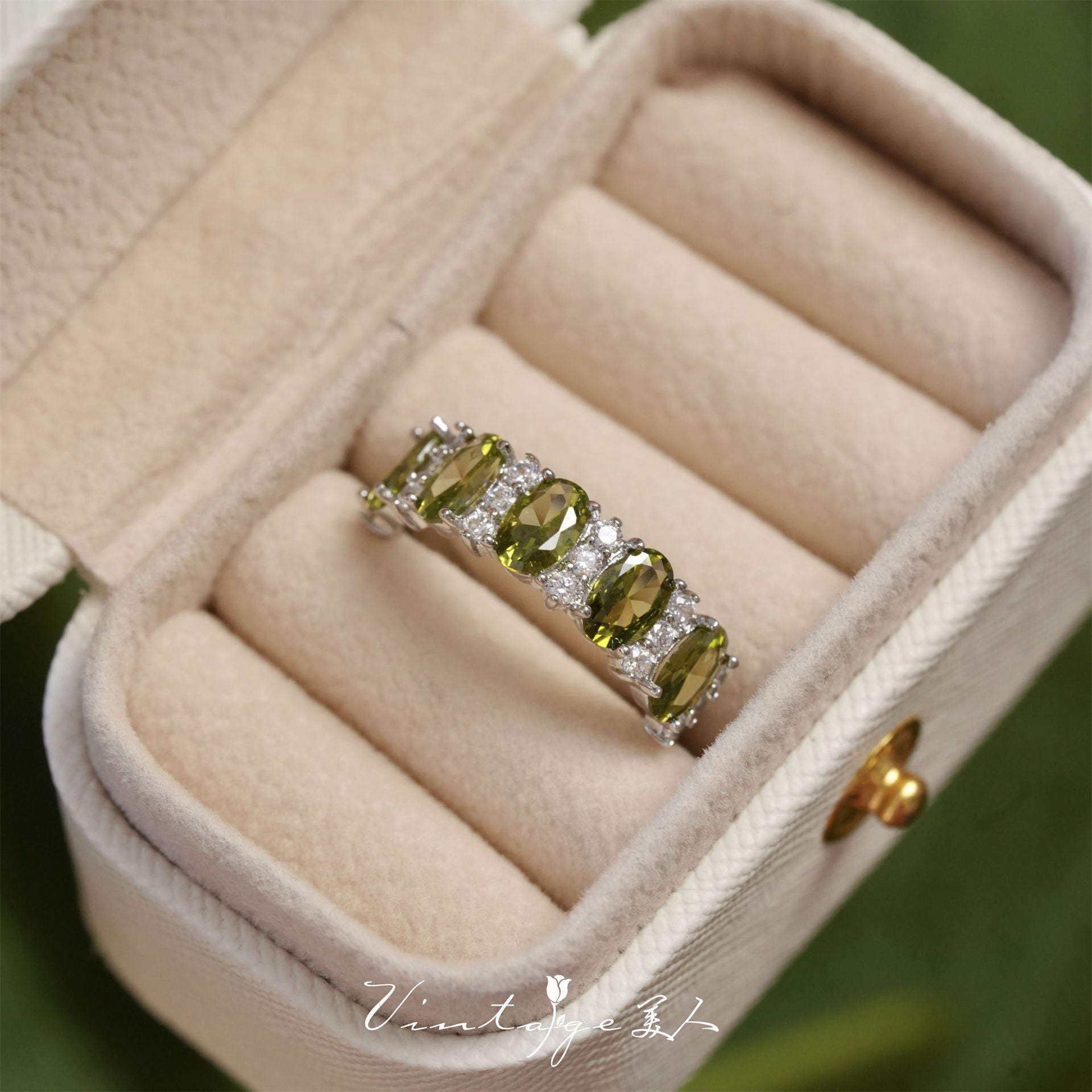 Wholesale Adjustable Olive Green Open Ring Retro Style Jewelry Accessory For Everyday Gift Boutique