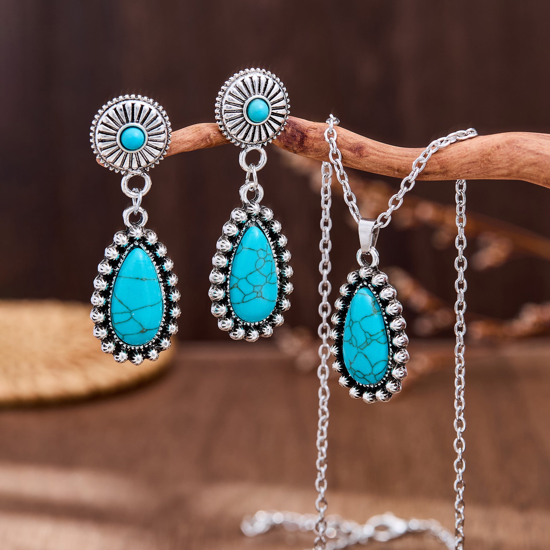 Wholesale Vintage Turquoise Bohemian Earring and Necklace Set - Fashion Jewelry Gift