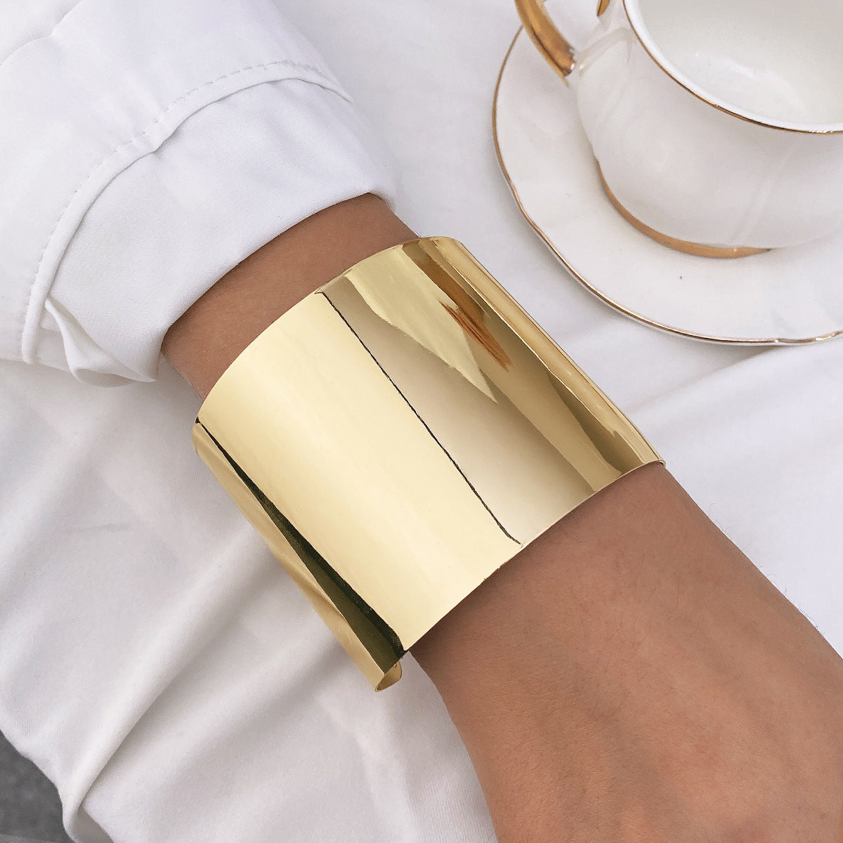 Wholesale  Personality Exaggerated Large Area Gloss Bohemian Bracelet