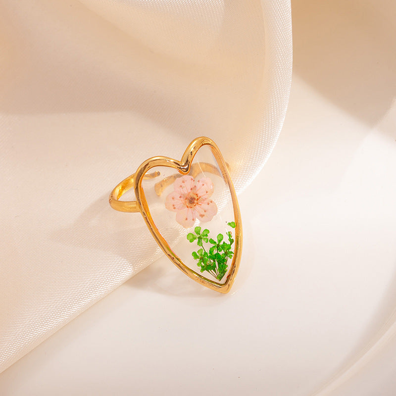 Wholesale Fresh Minimalist Heart Flower Ring in Titanium Steel Chic Fashion Accessory for Women