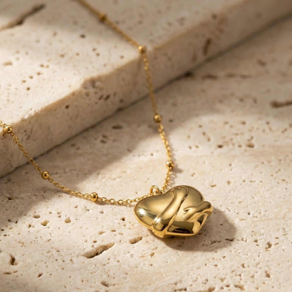 Wholesale Stainless Steel Gold-Plated Heart Pendant Necklace Fashion Jewelry Accessory