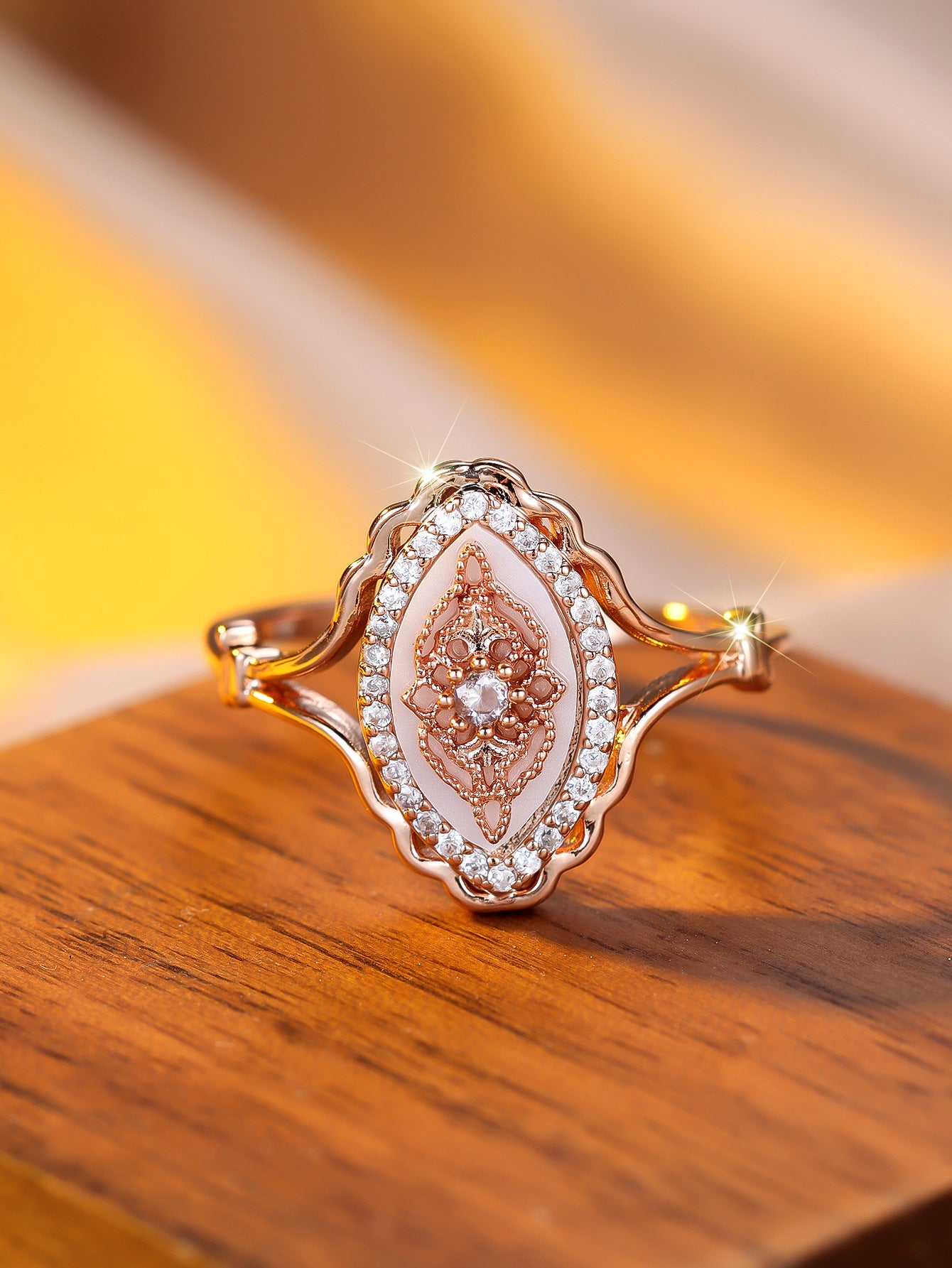 Wholesale Copper Electroplated Gold White Diamond Ring - Fashion Accessory for Resale