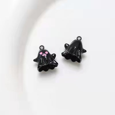 Wholesale Cute Ghost Heart Keychain Zinc Alloy Pink Black Earphone Pendant Car Key Accessory Decorative Gift
