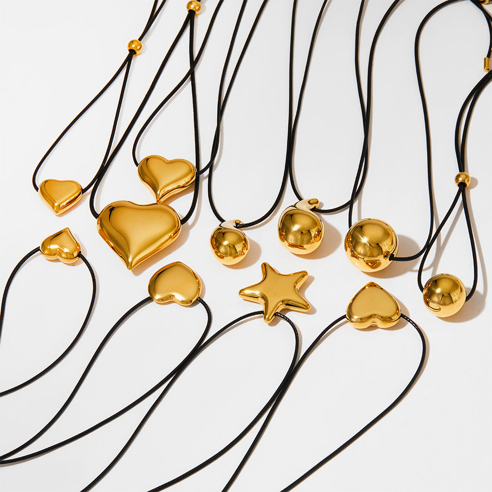 Wholesale stainless steel  simple style fashion exaggerated hollow five-pointed star Circle necklace