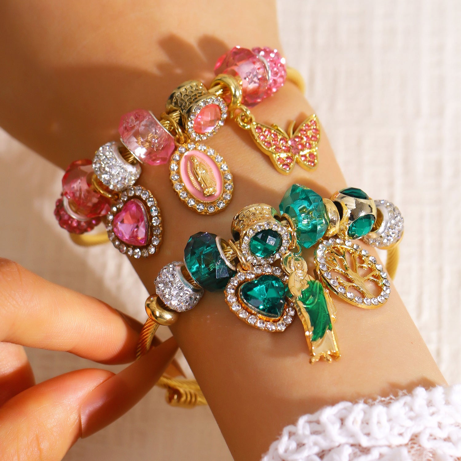 Wholesale Tree Of Life Heart Cross Bangle For Women Gold Tone Resin Bracelet European Style Fashion Jewelry Gift Boutique Resale Accessory