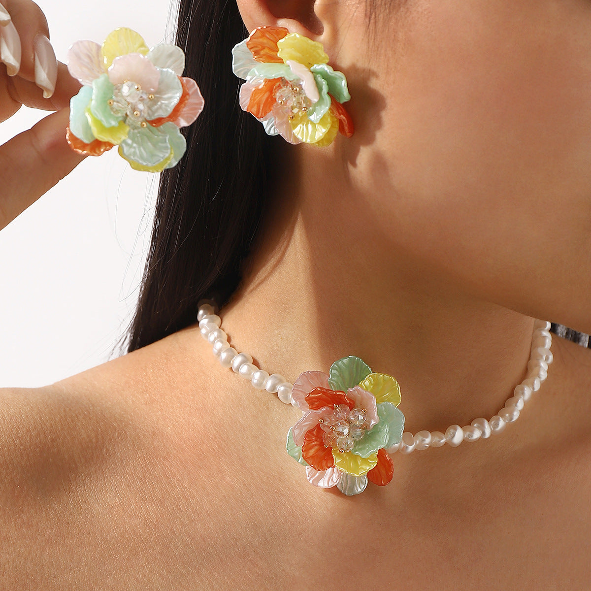 Wholesale Retro Romantic Three-dimensional Camellia Pearl Necklace