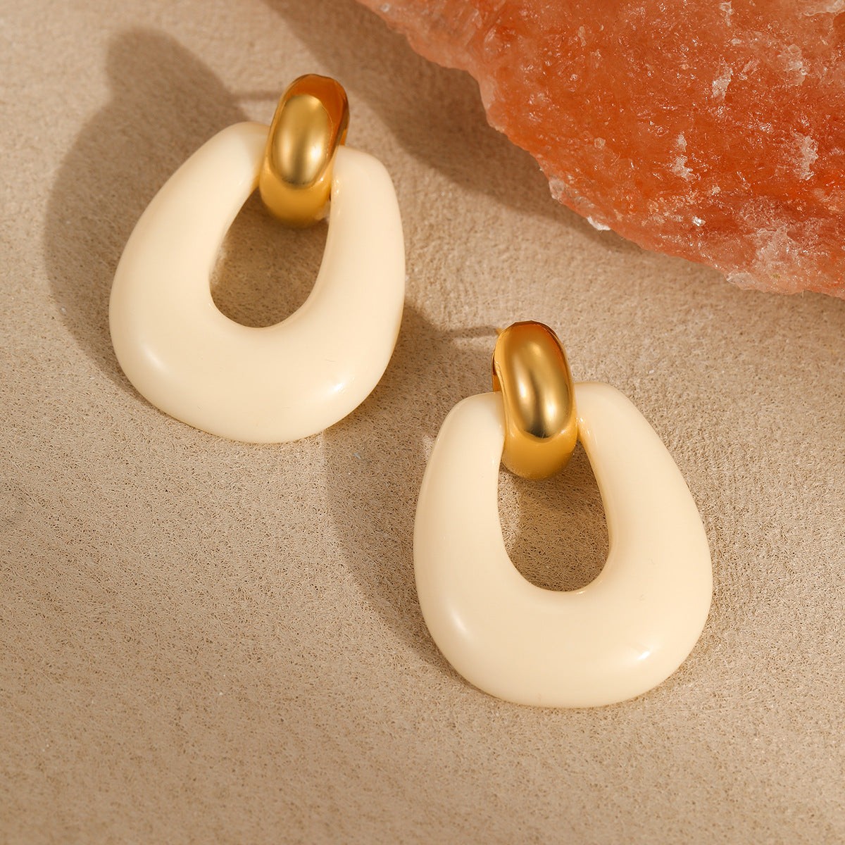 Wholesale  Retro Stainless Steel Earrings Irregular Resin Geometric Design  Earrings