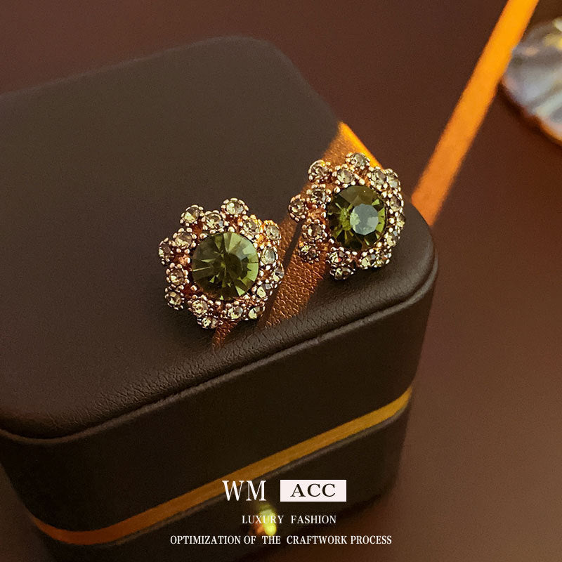 Wholesale Vintage Middle-aged Earrings Silver Needle Retro Temperament Earrings ACC-ES-Weim006