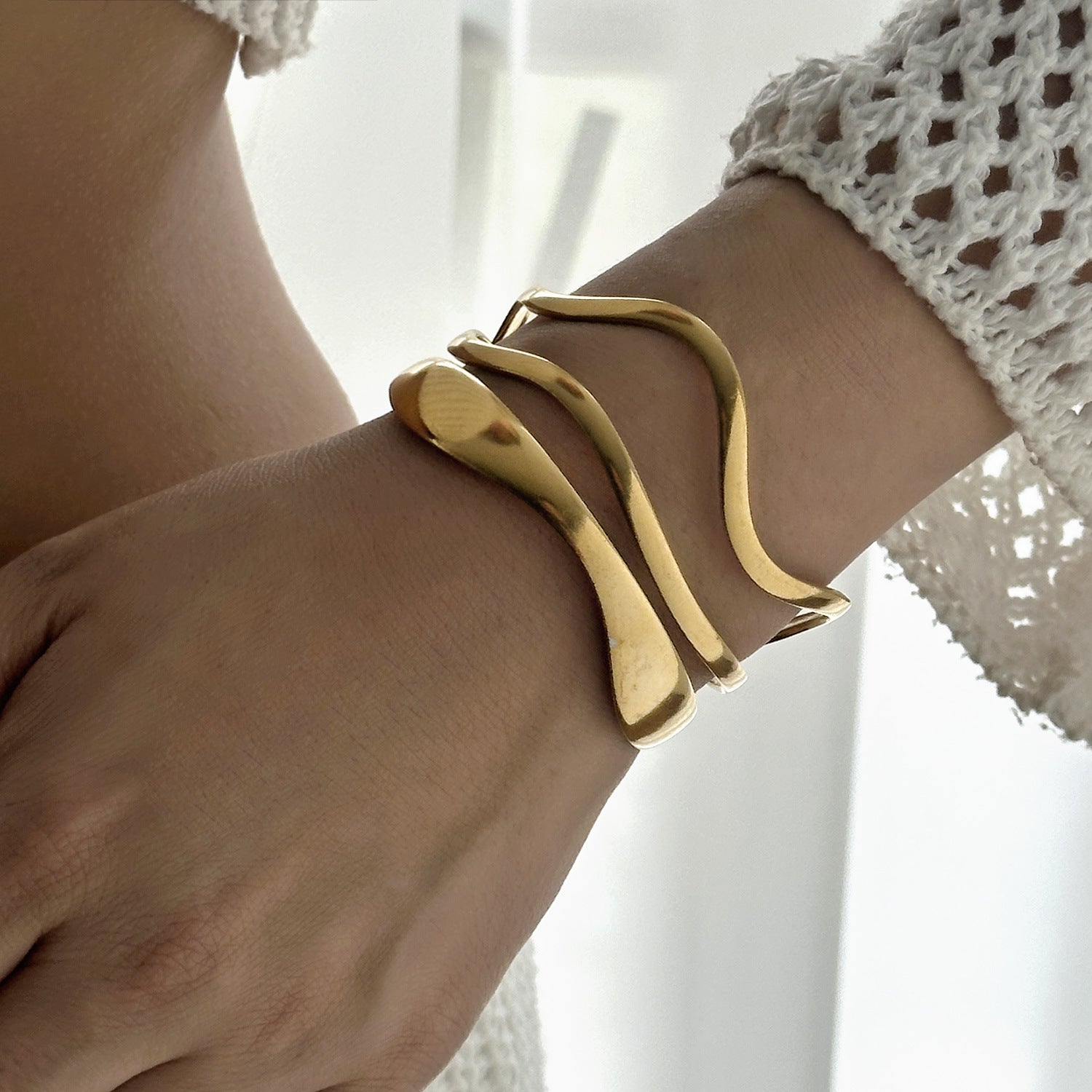 Wholesale  non-fading adjustable stainless steel bracelet