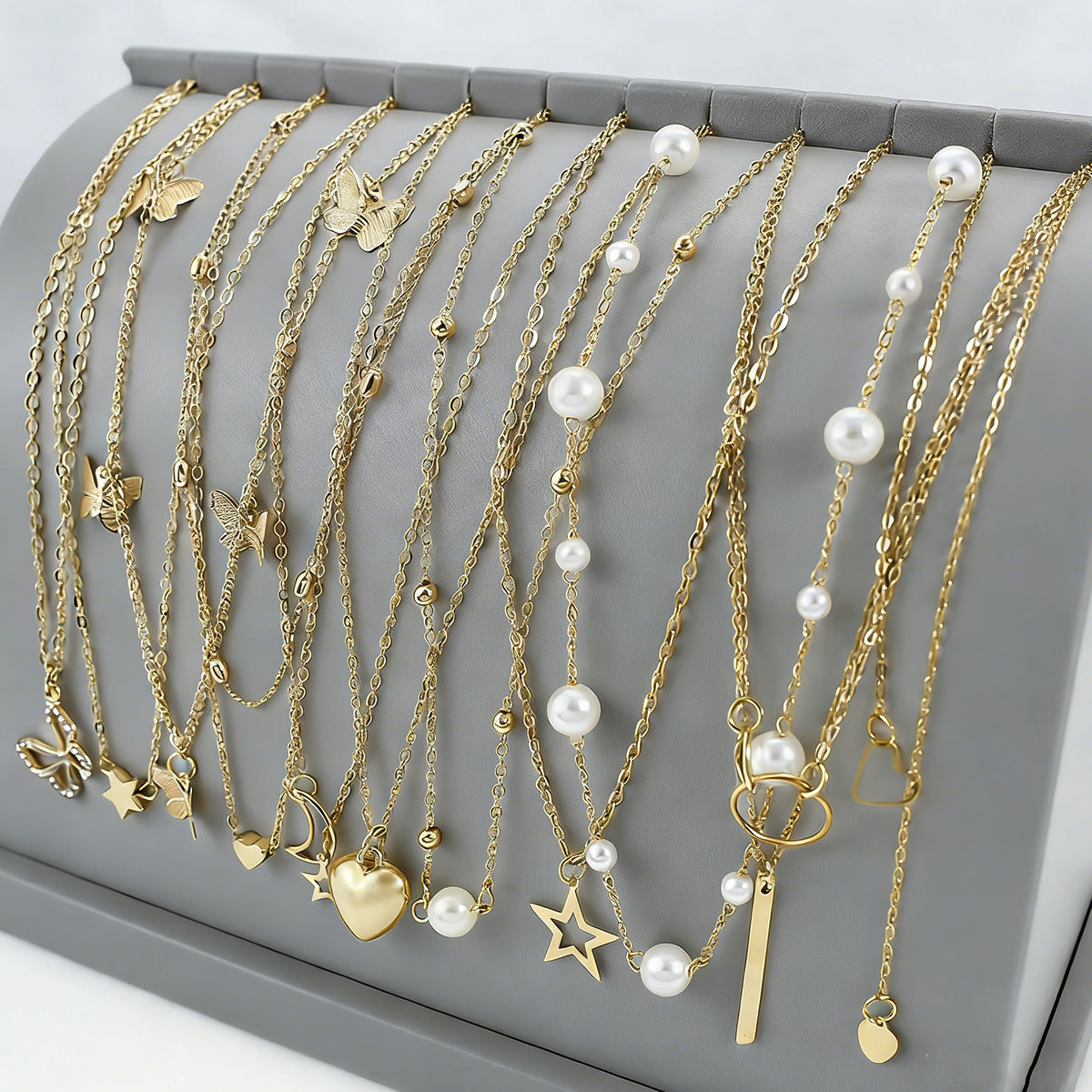 Wholesale Butterfly Heart Pendant Layered Necklace Set Gold Tone Fashion Jewelry Accessory Gift For Women Boutique Resale