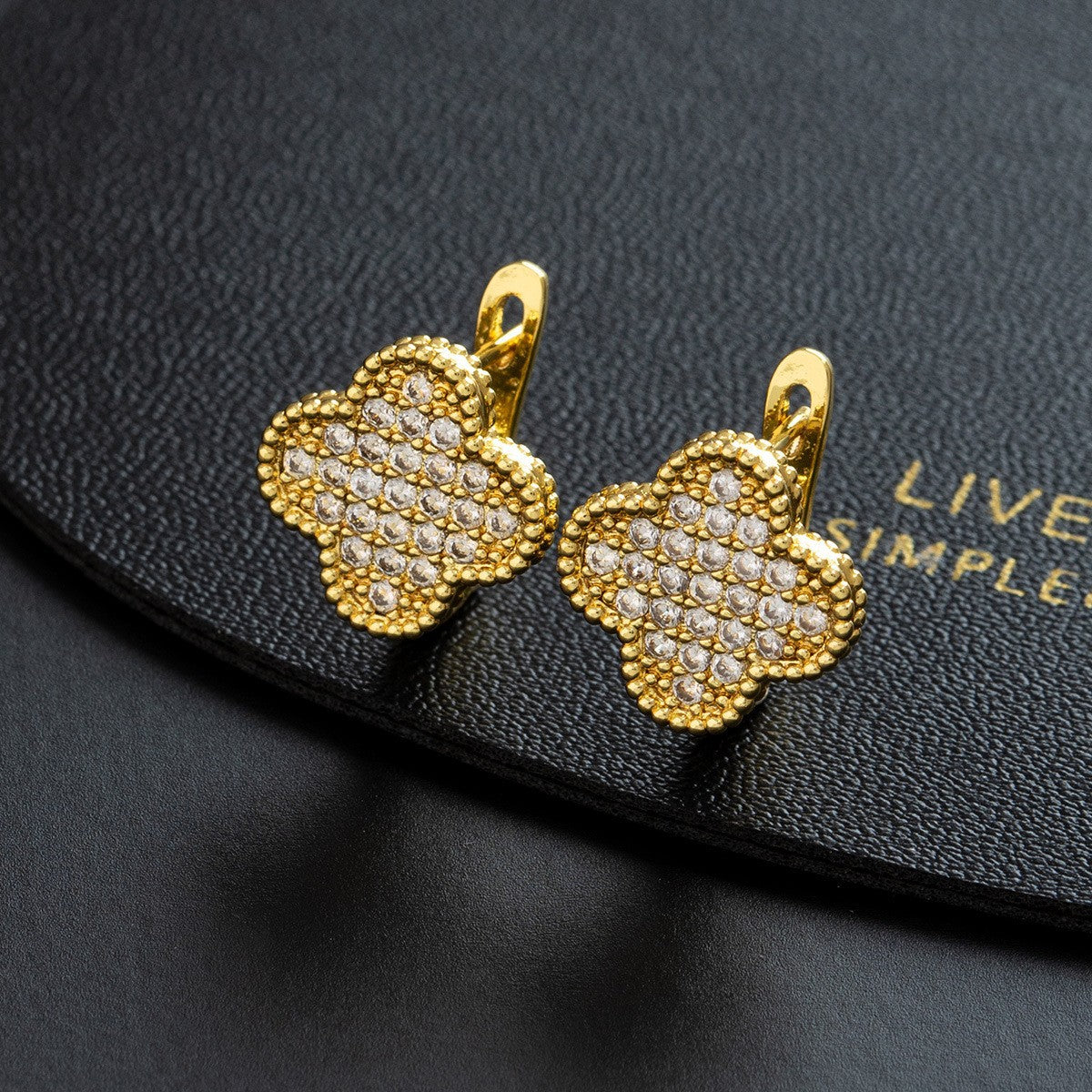 Wholesale Copper Electroplated Four Leaf Clover Flower Earrings For Women Korean Style Rhinestone Minimalist Design Fashion Accessory For Everyday Wear Or Gift