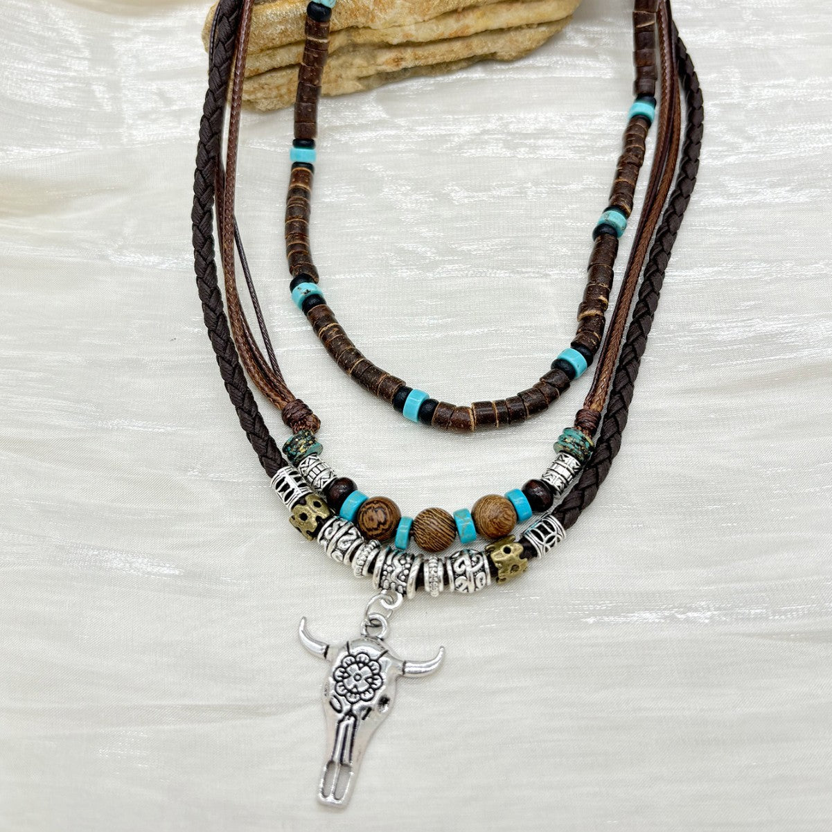 Wholesale layer western style bull head coconut shell turquoise necklace