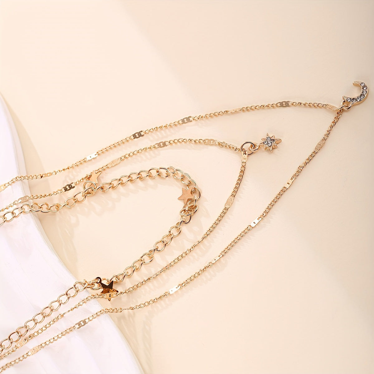 Wholesale Trendy Rhinestone Star Moon Pendant Layered Necklace For Women Gold Electroplated Zinc Alloy Fashion Accessory Boutique Resale