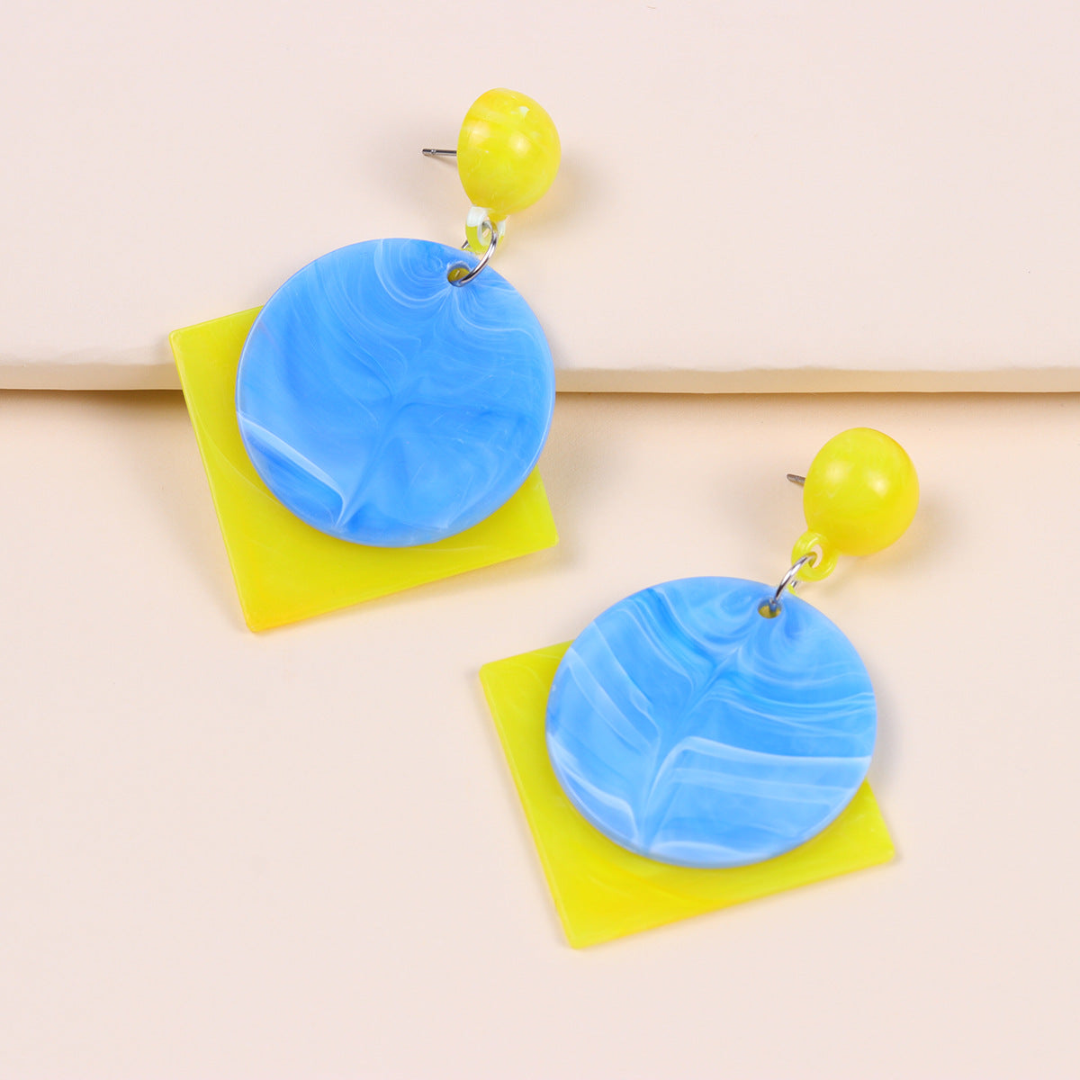 Wholesale Round Contrasting Color Acrylic Earrings