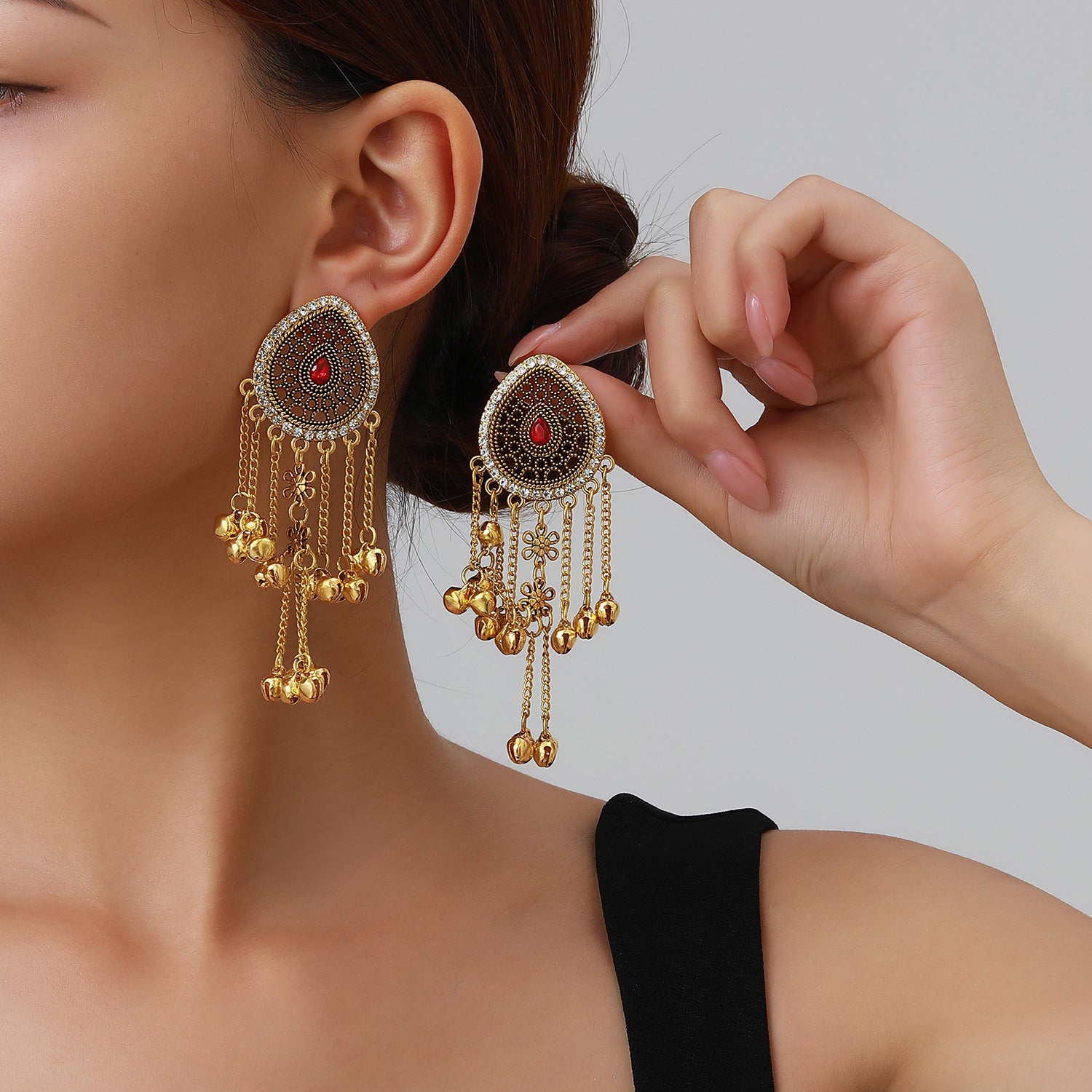 Wholesale Trendy Long Tassel Rhinestone Earrings For Women Elegant Gold Tone Party Jewelry Accessory Boutique Resale Gift