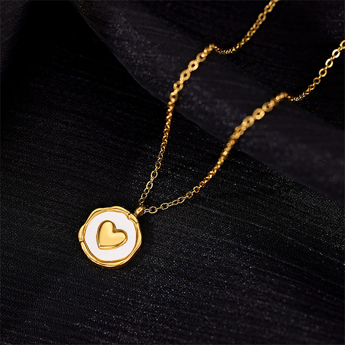 Wholesale Titanium Steel Non-fading Love Necklace for Women Snake Bone Chain Heart Shaped Hollow Choker Necklace ACC-NE-Ruon003