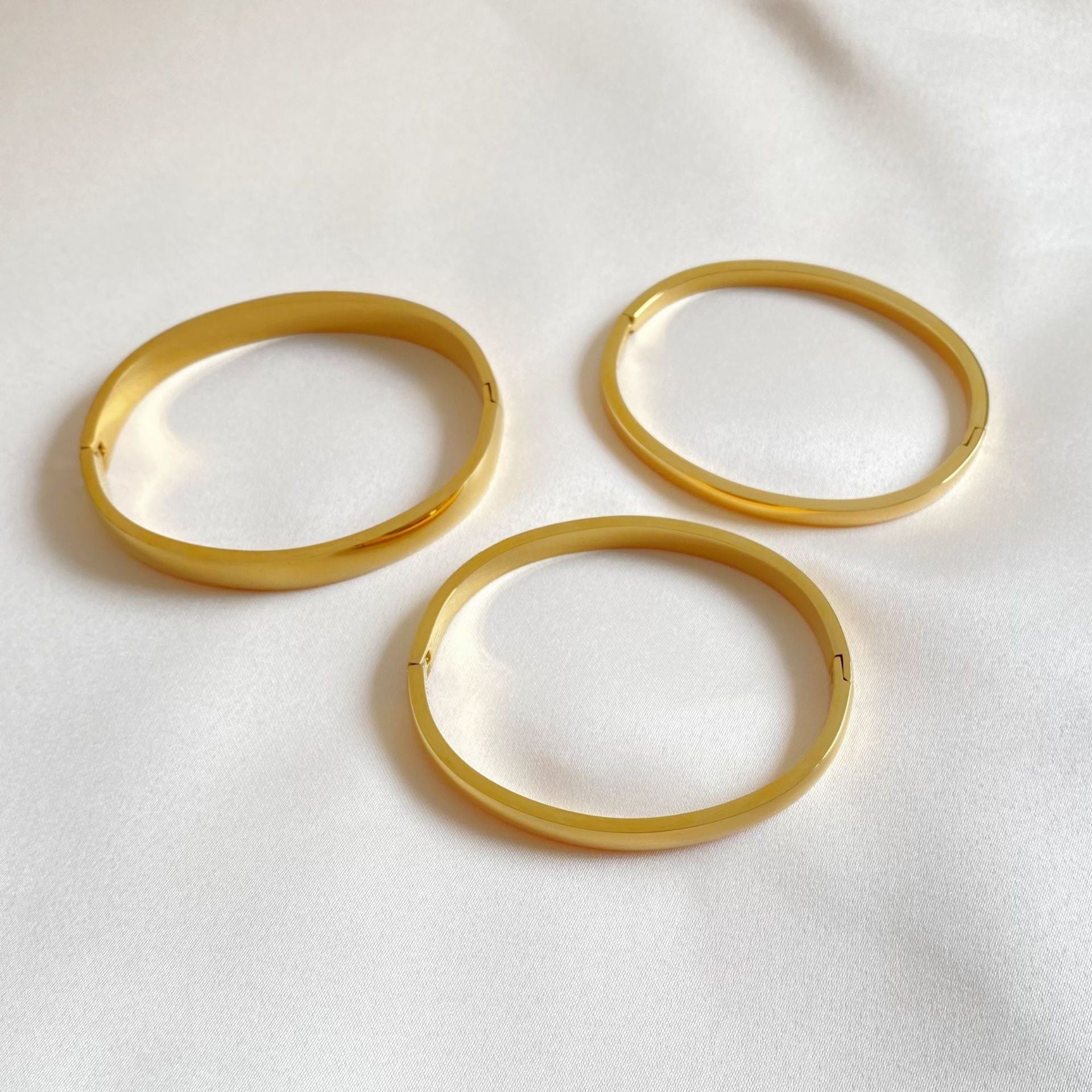 Wholesale Stainless steel glossy bracelet retro extremely simple buckle plain  bracelet