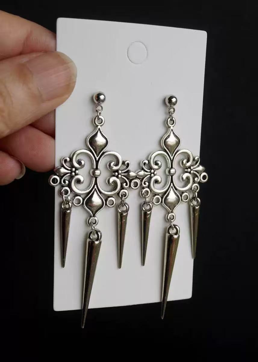 Wholesale Gothic Silver Tone Pointed Filigree Earrings Party Wear Fashion Accessory