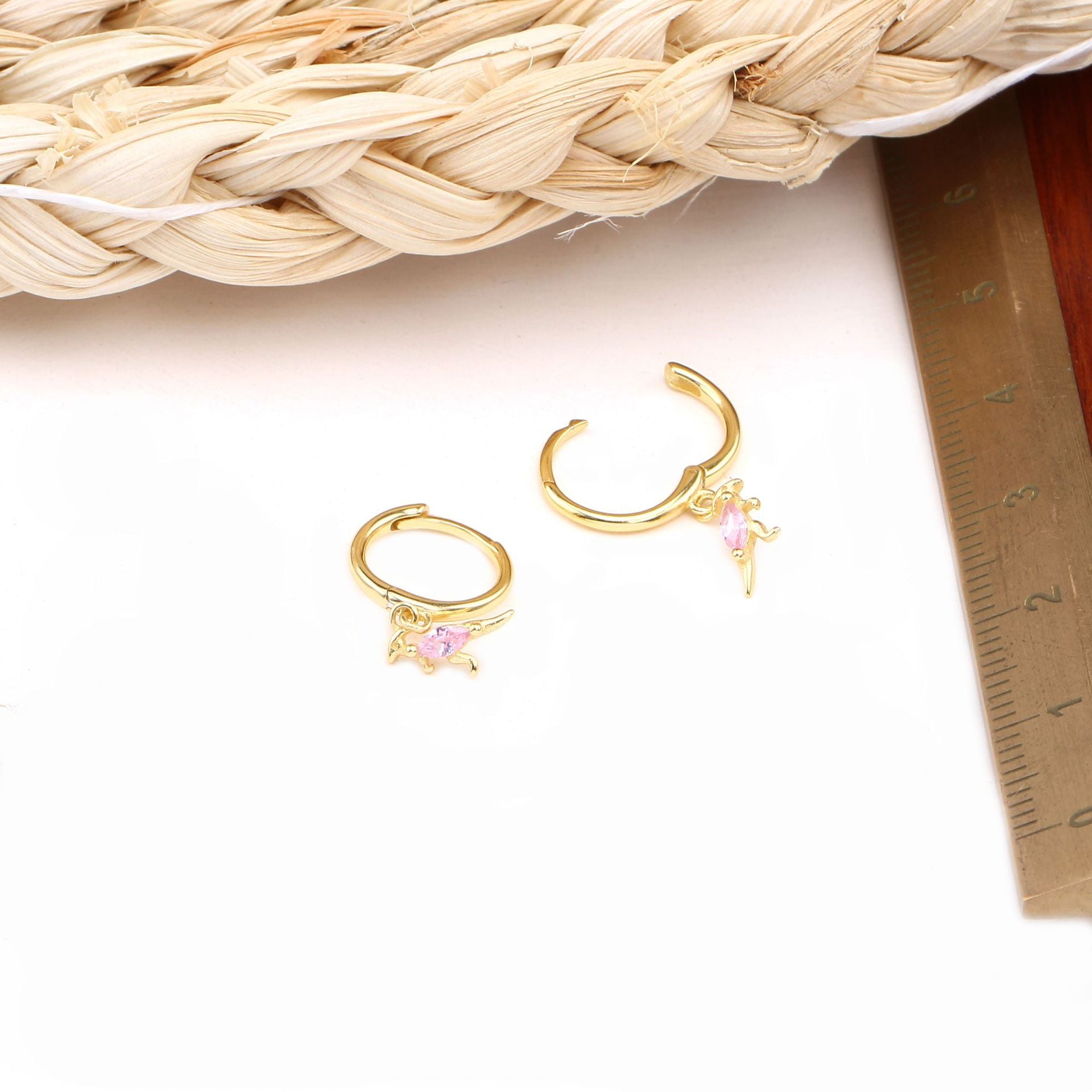 Wholesale s925 Sterling Silver Kangaroo fashion exquisite plating ear buckle ins niche cute earrings