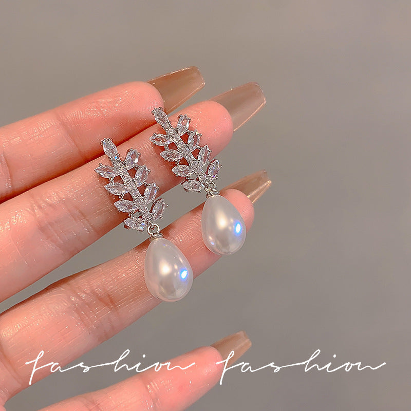 Wholesale  Zircon Pearl Earrings  Light Luxury Earrings