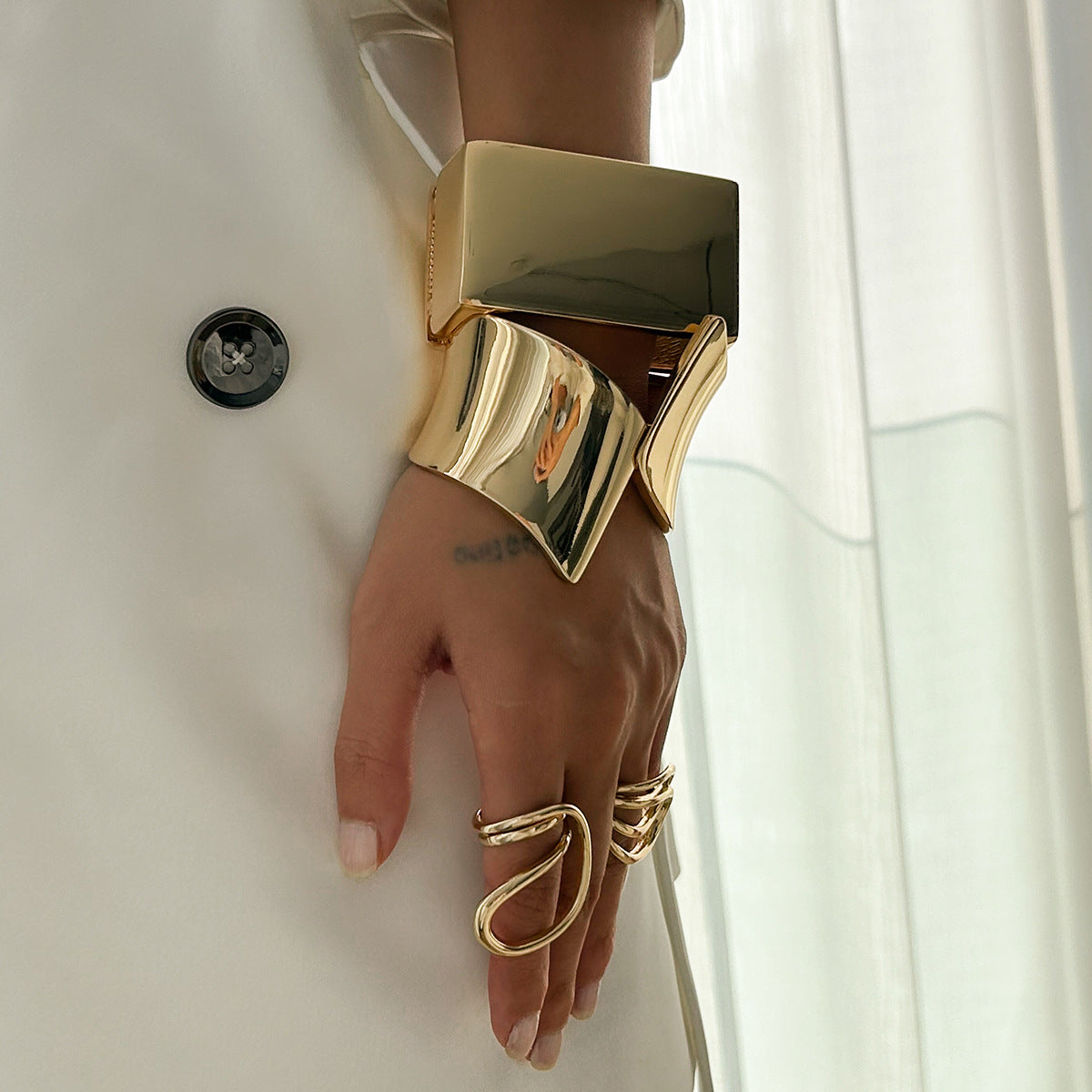 Wholesale Irregular square opening smooth bracelet set